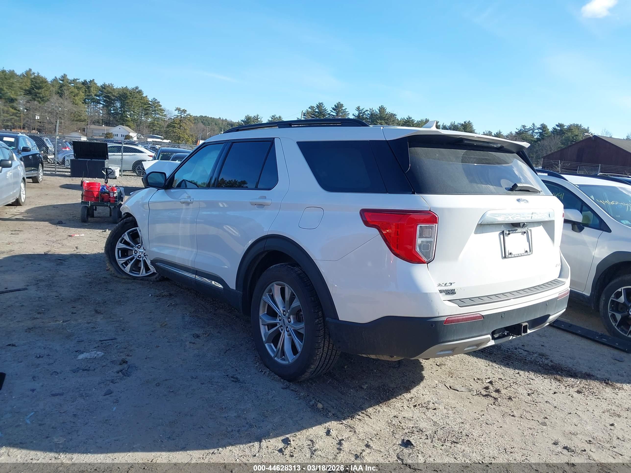 FORD EXPLORER image 3