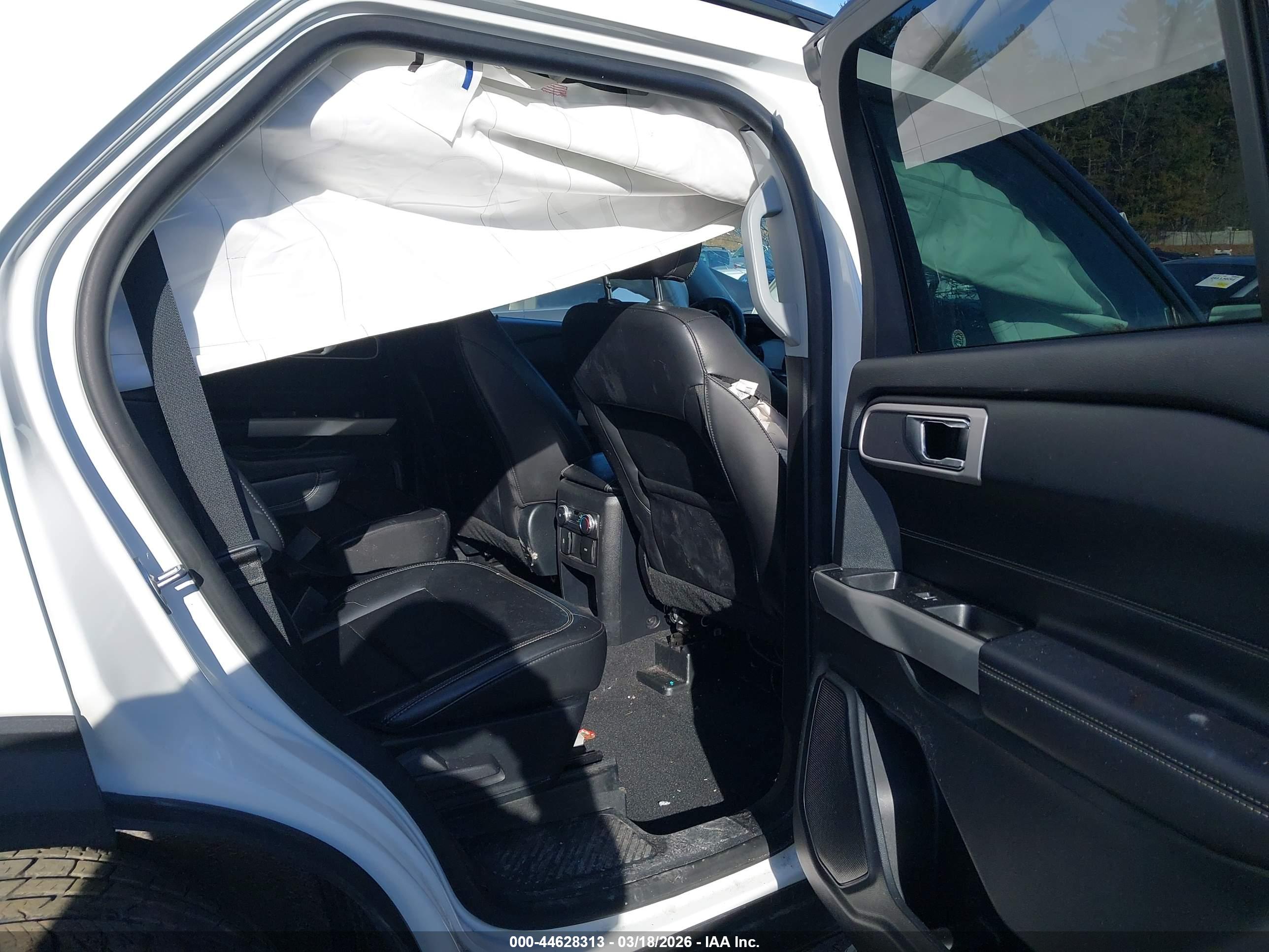 FORD EXPLORER image 8