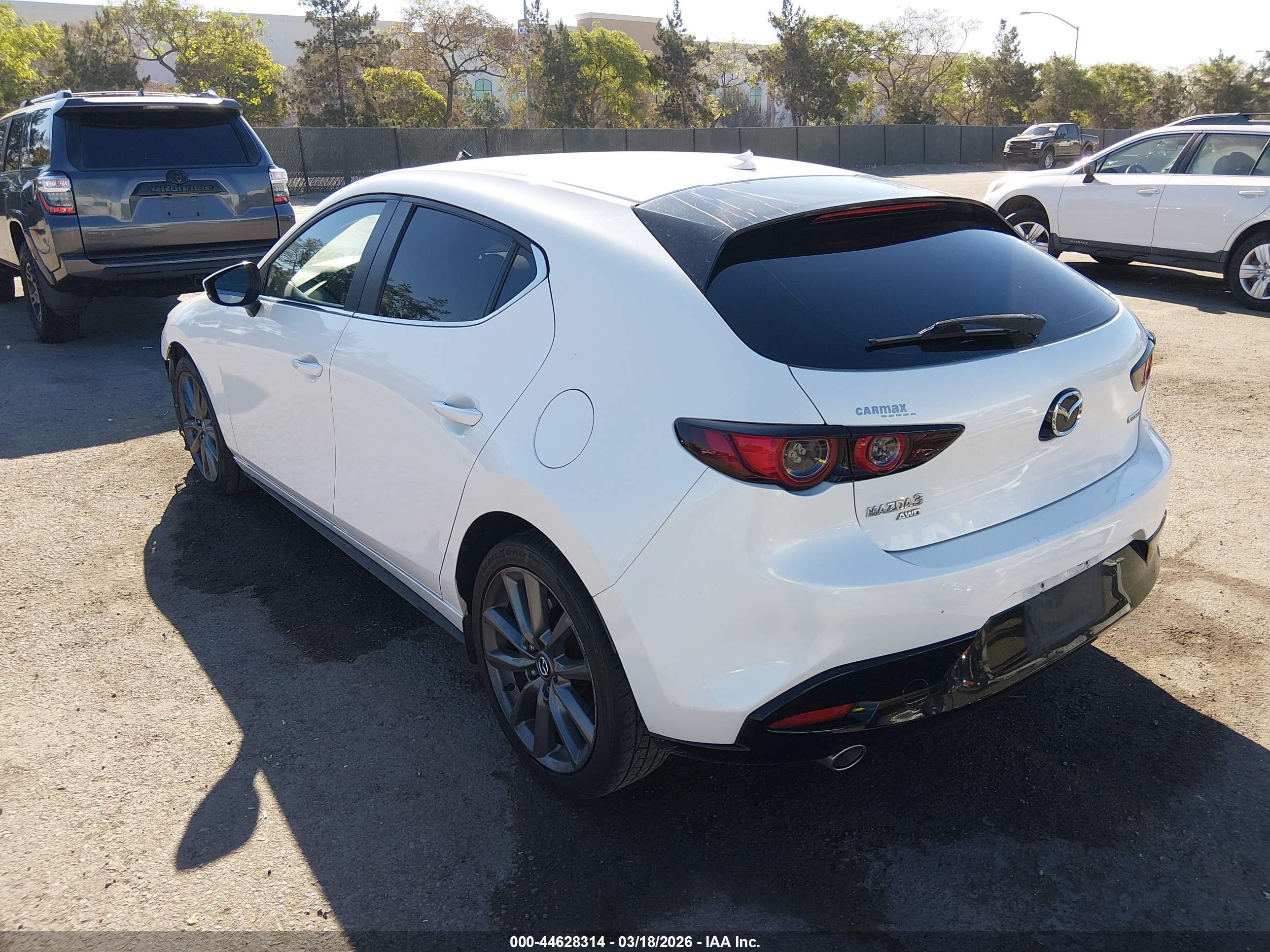 MAZDA MAZDA3 image 3