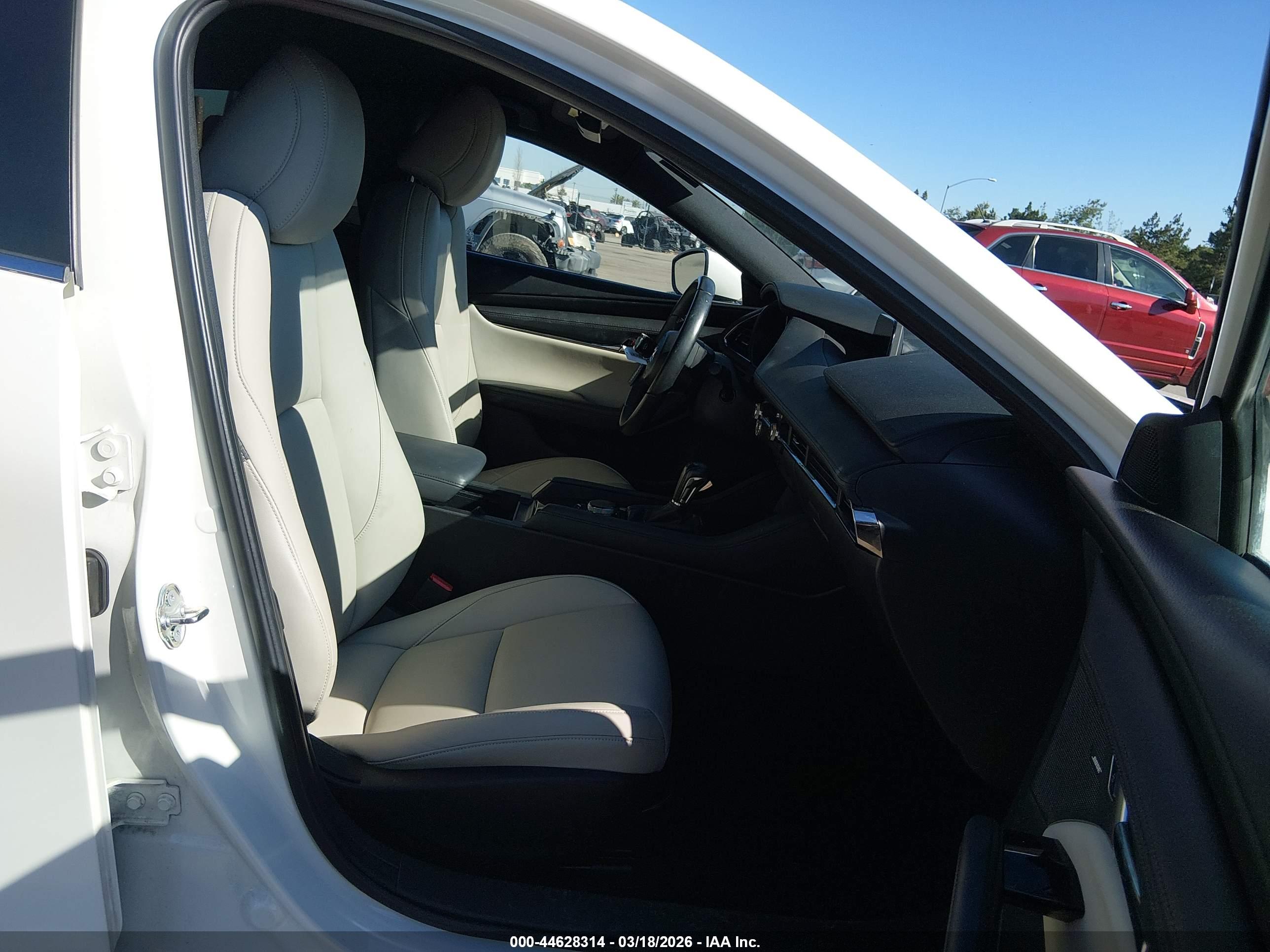 MAZDA MAZDA3 image 5