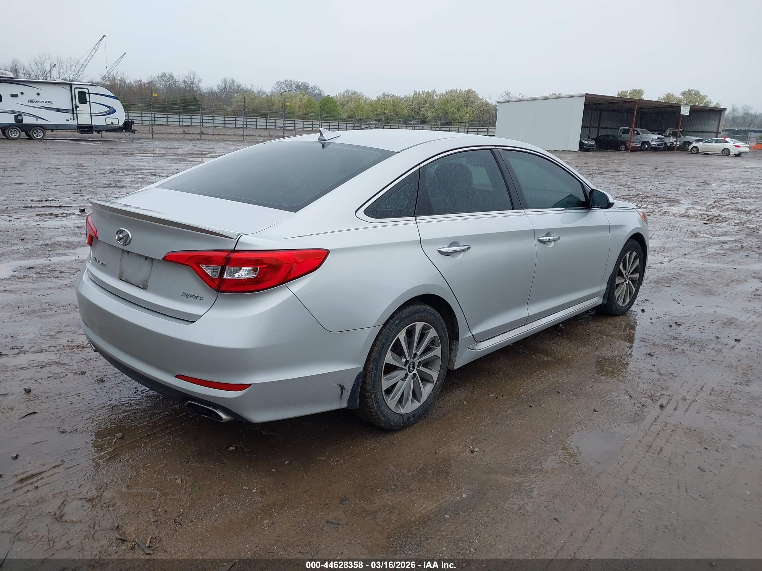 HYUNDAI SONATA image 4