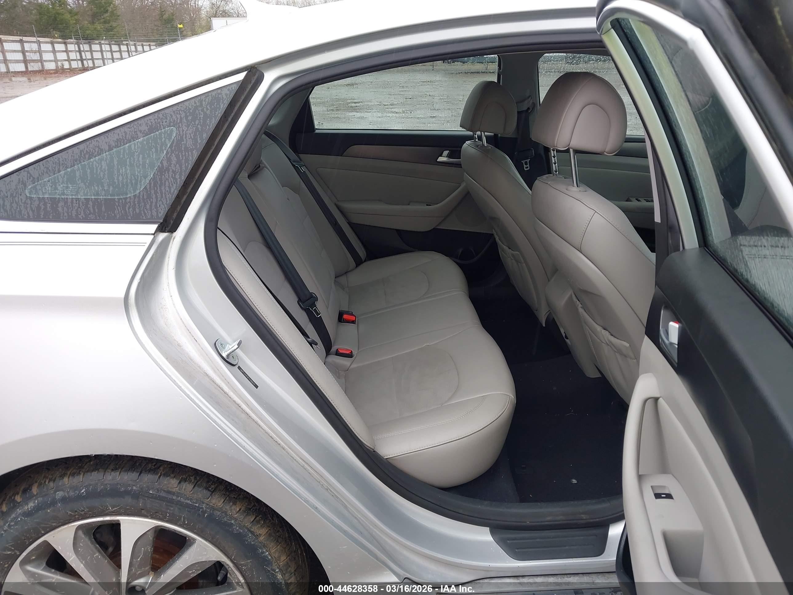 HYUNDAI SONATA image 8