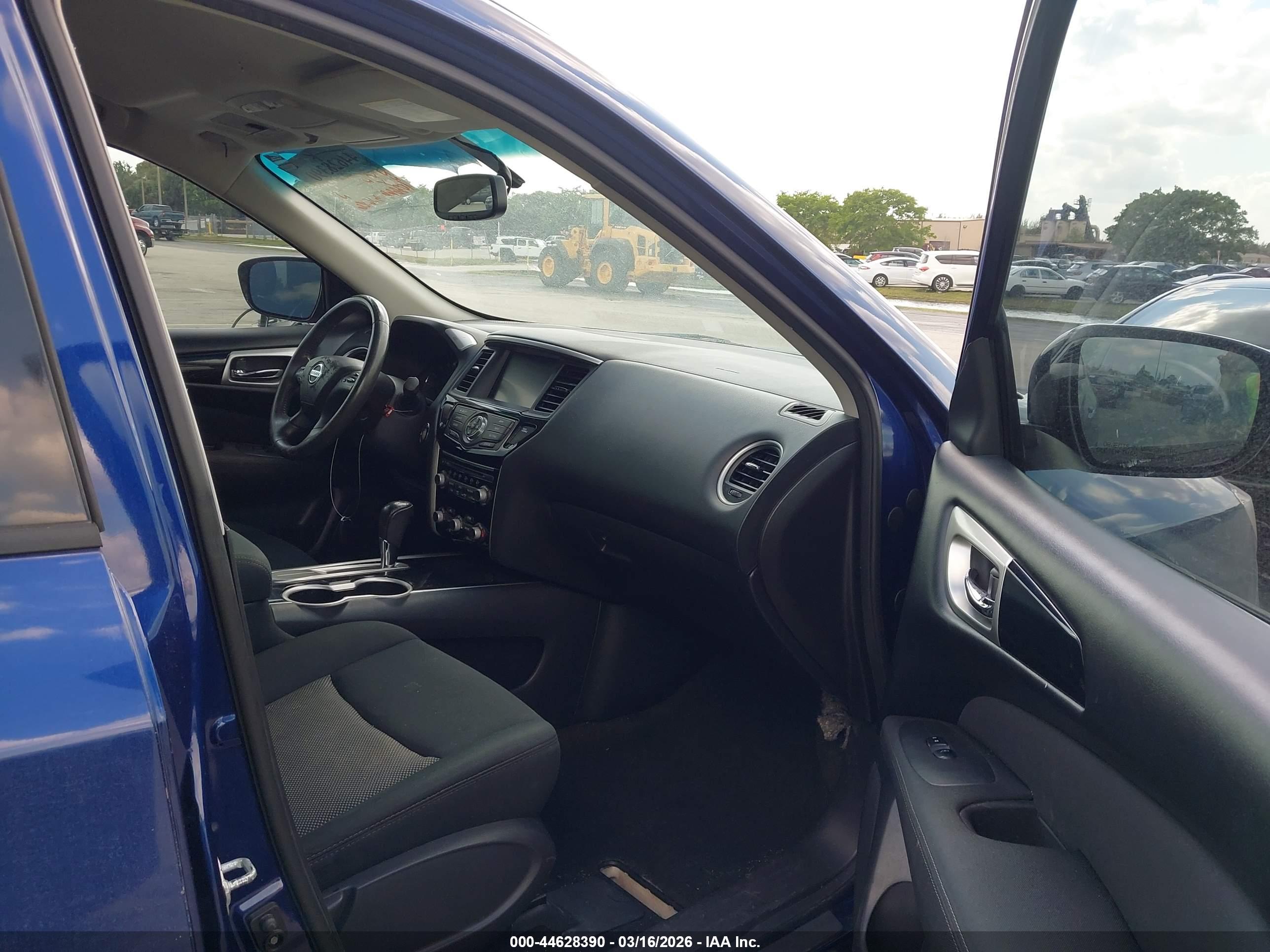 NISSAN PATHFINDER image 5