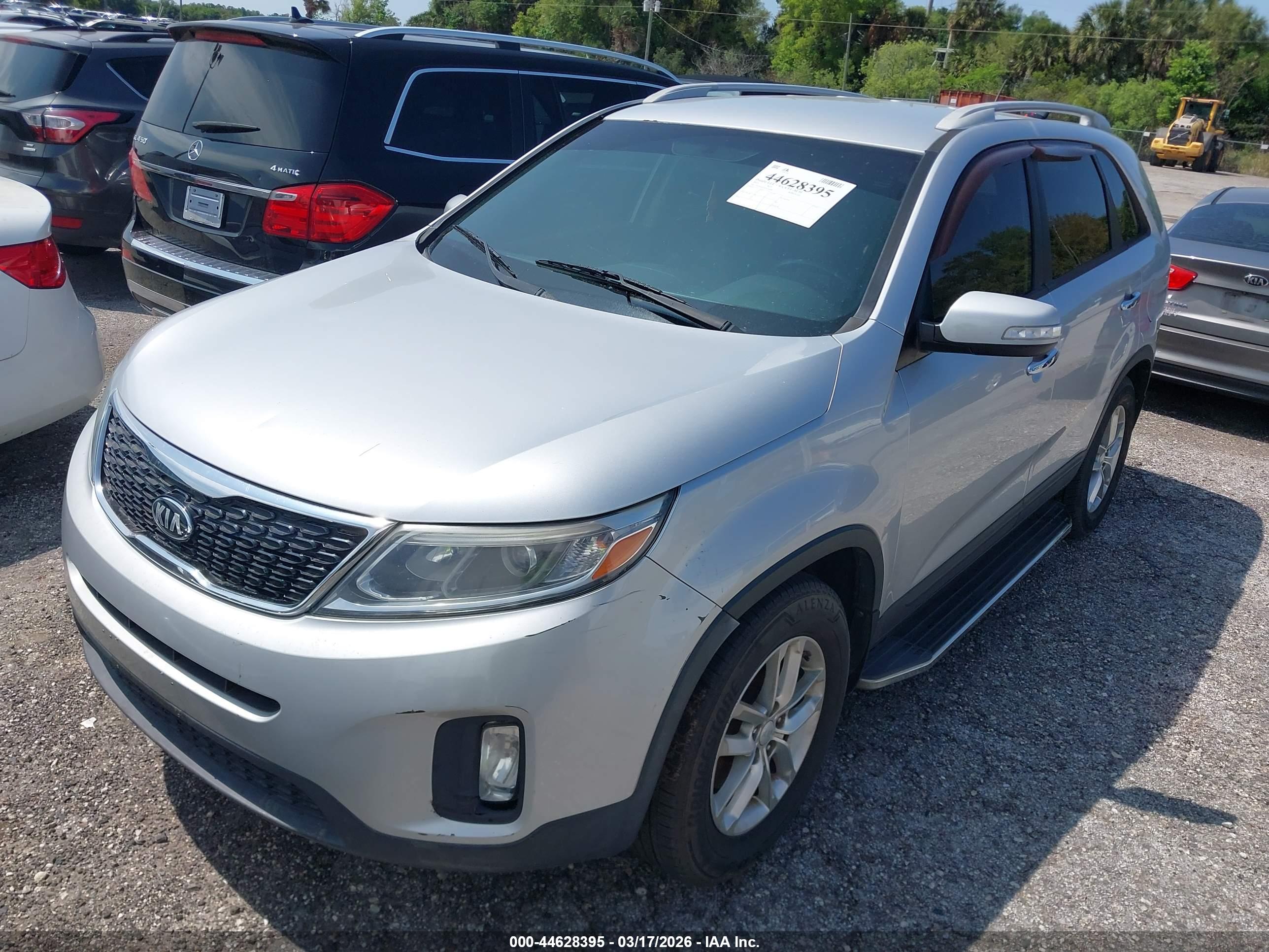 KIA SORENTO image 2