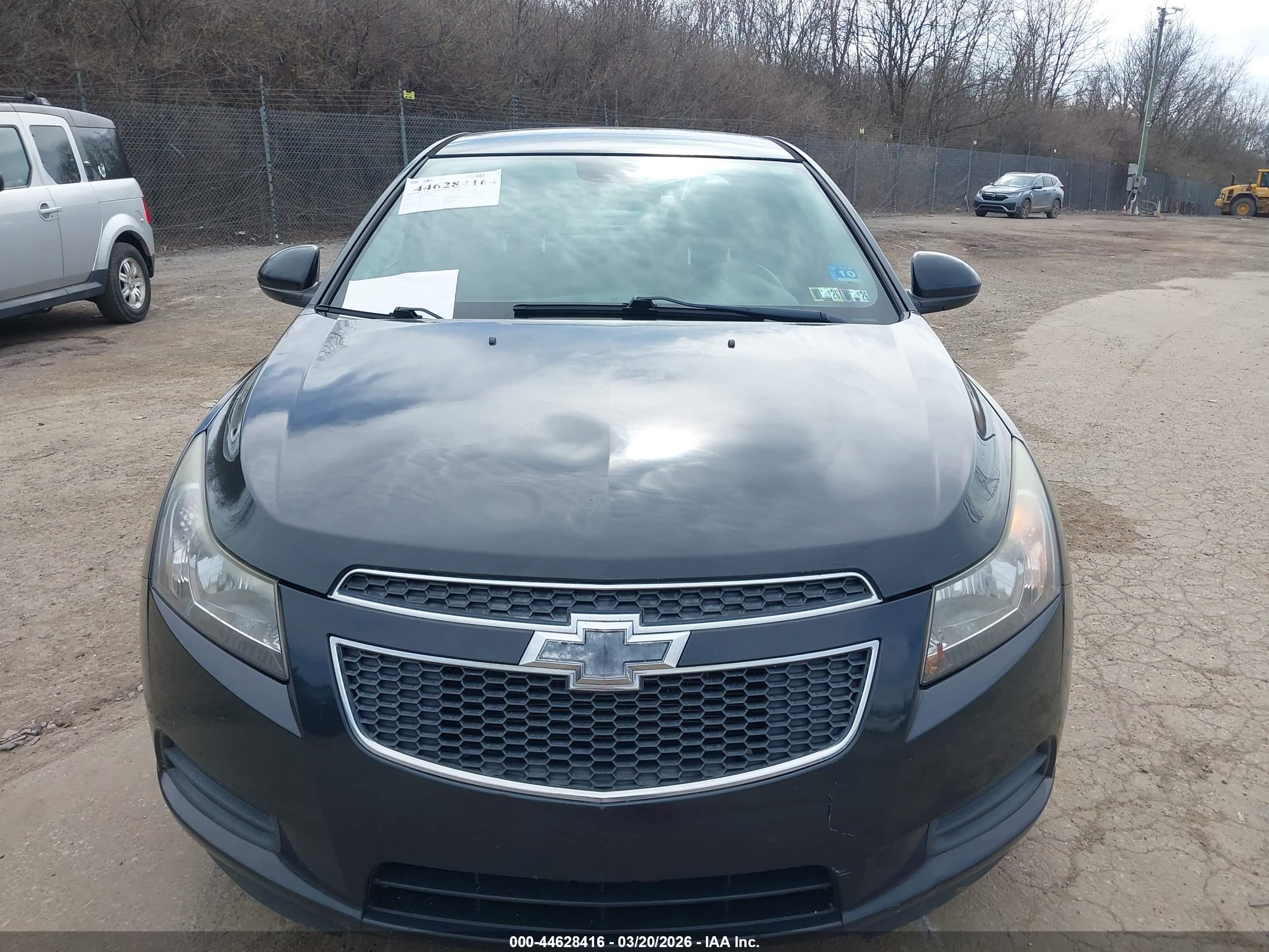 CHEVROLET CRUZE image 6