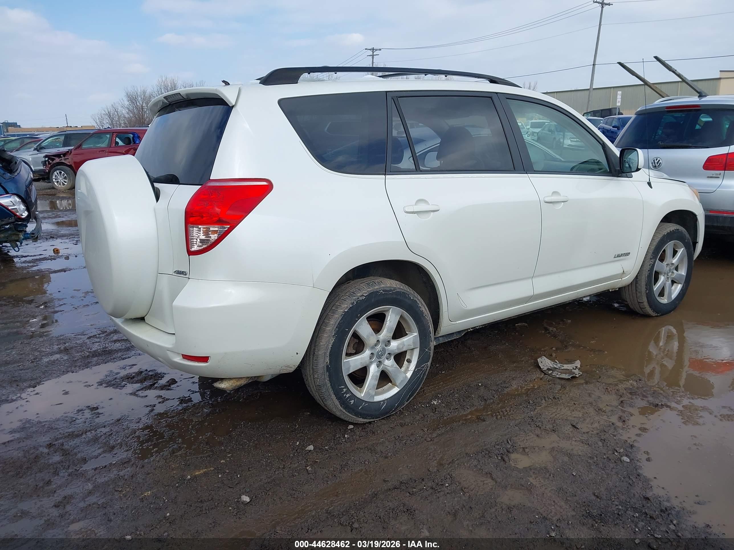 TOYOTA RAV4 image 4