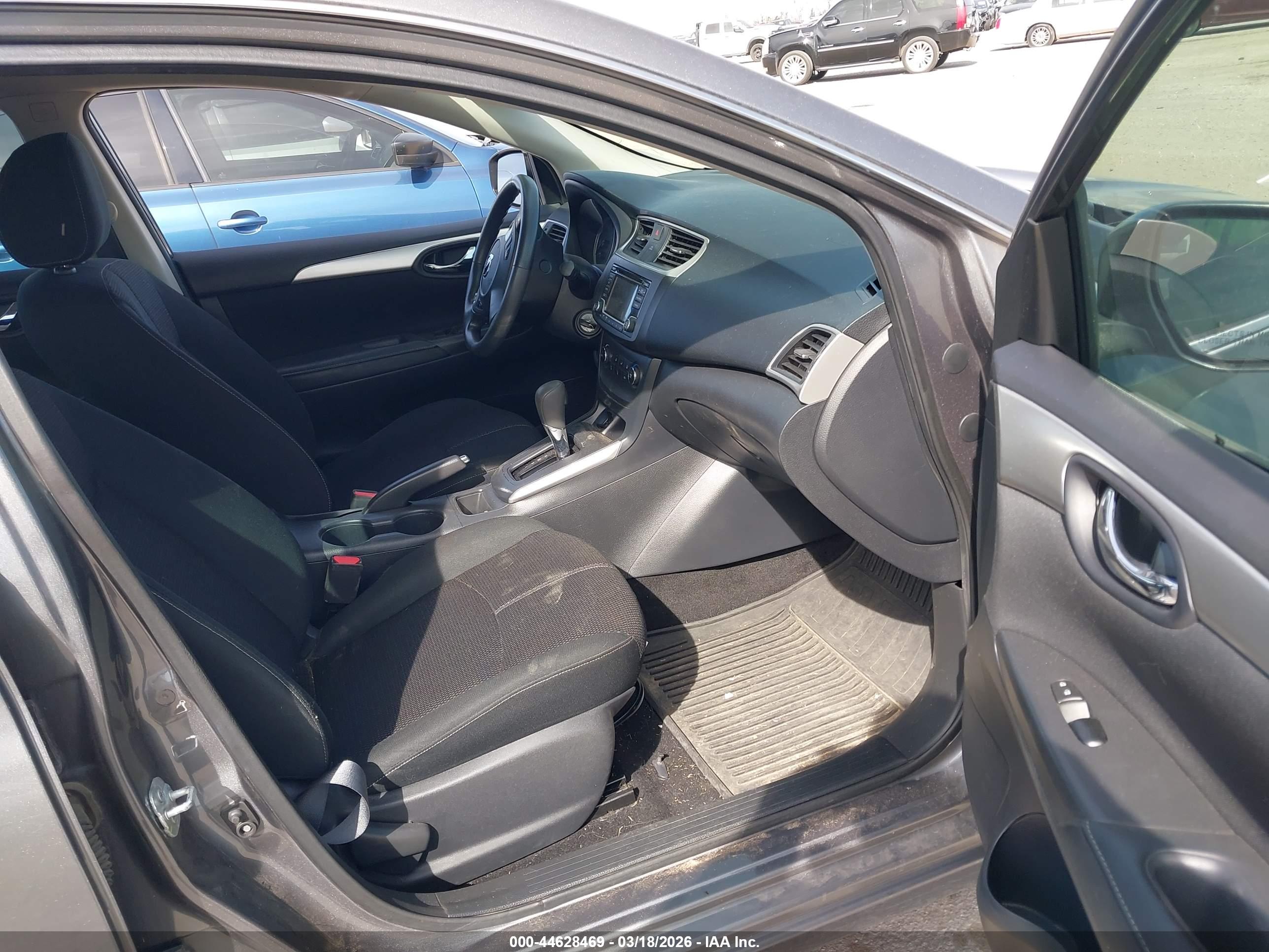 NISSAN SENTRA image 5