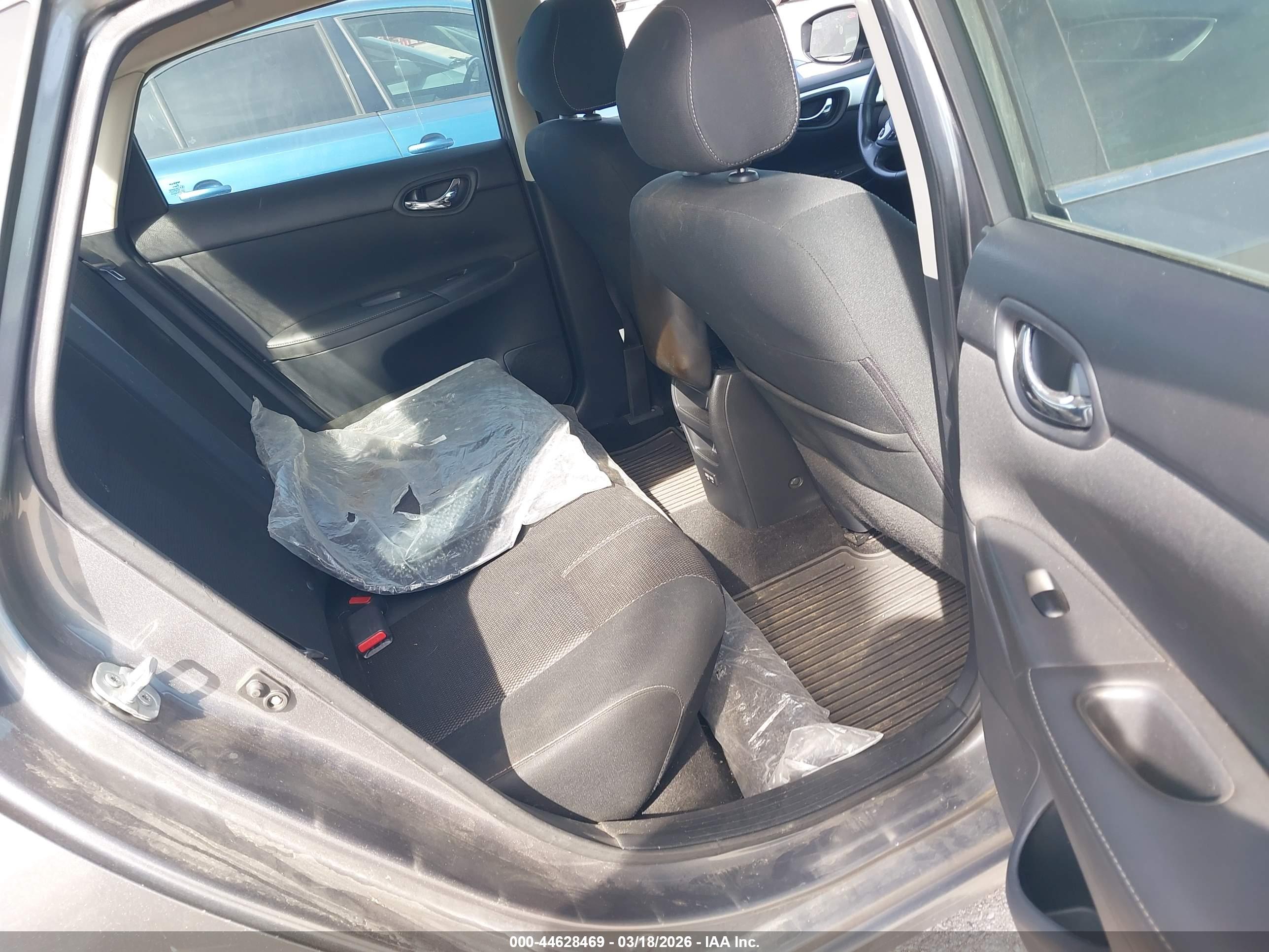 NISSAN SENTRA image 8