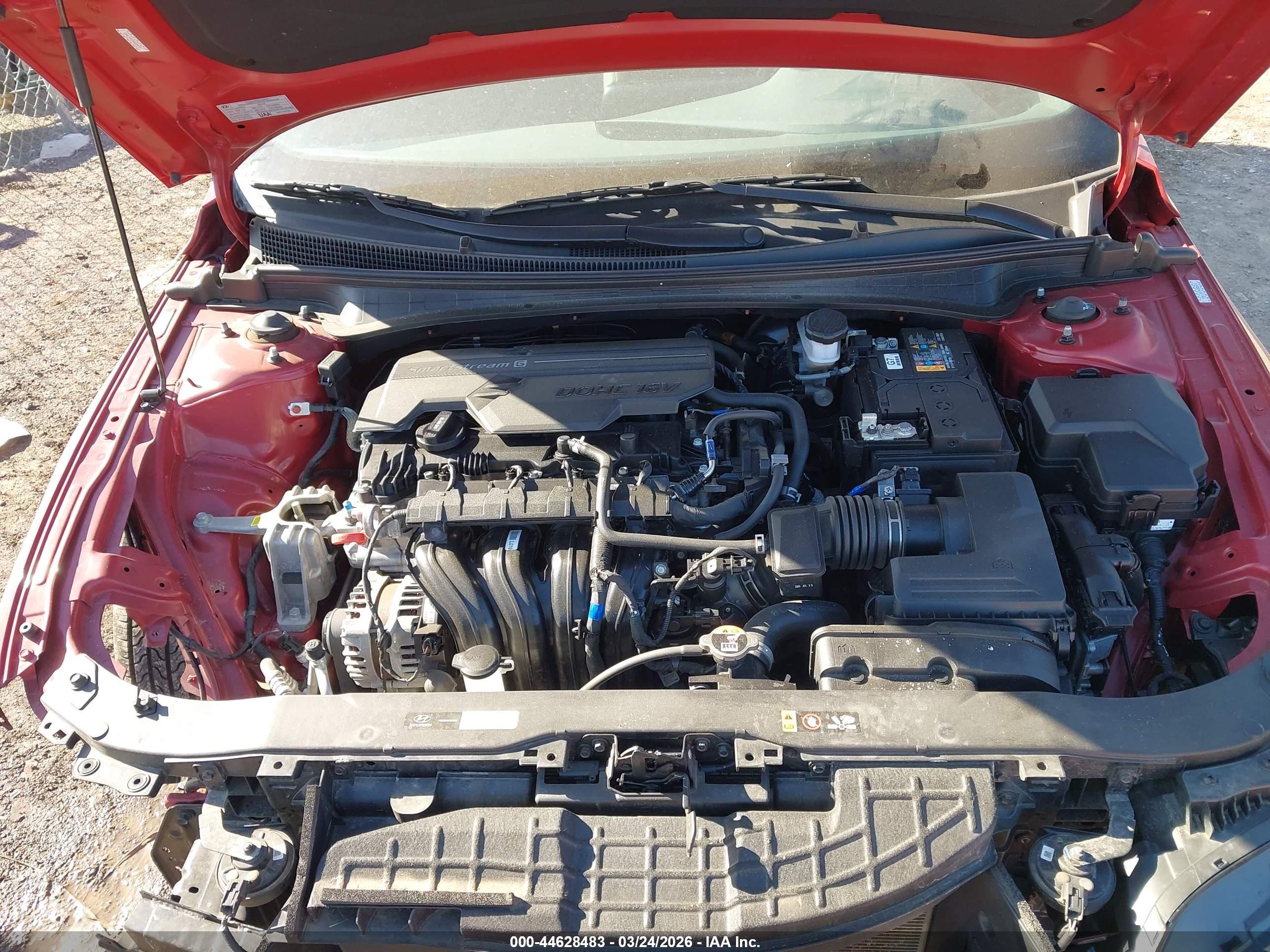 HYUNDAI ELANTRA image 10