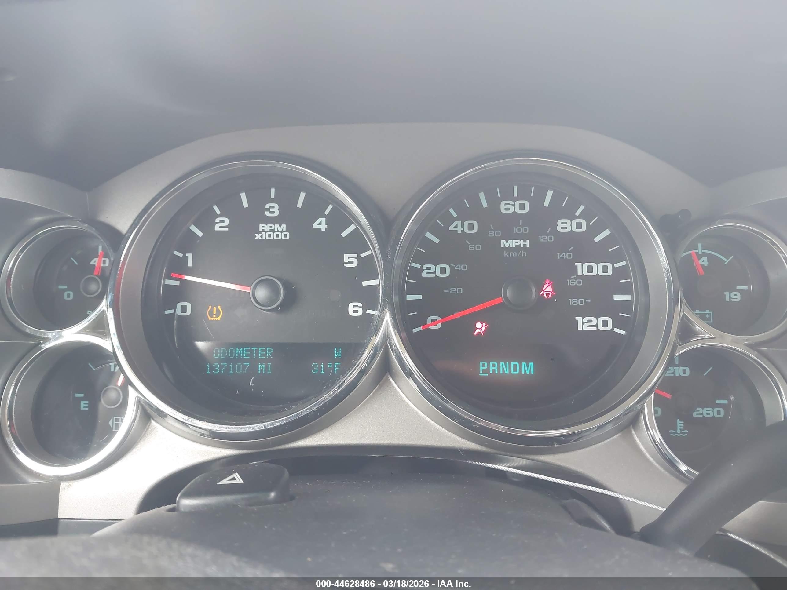 CHEVROLET SILVERADO image 7