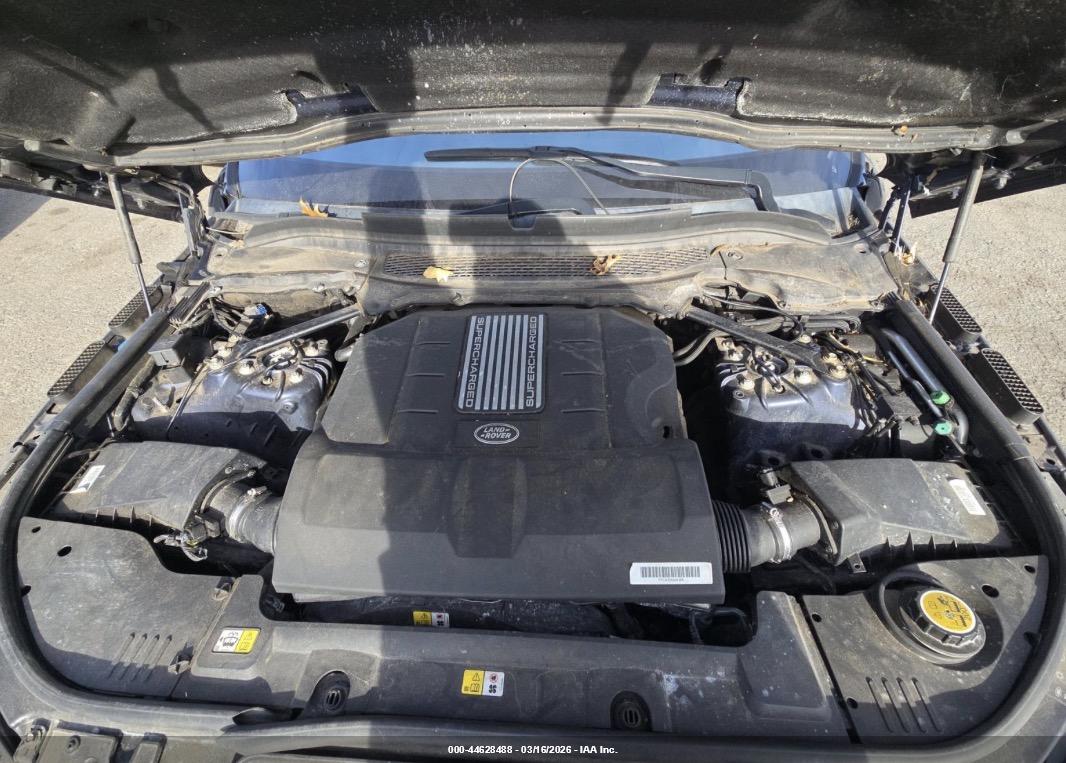 LAND ROVER image 10