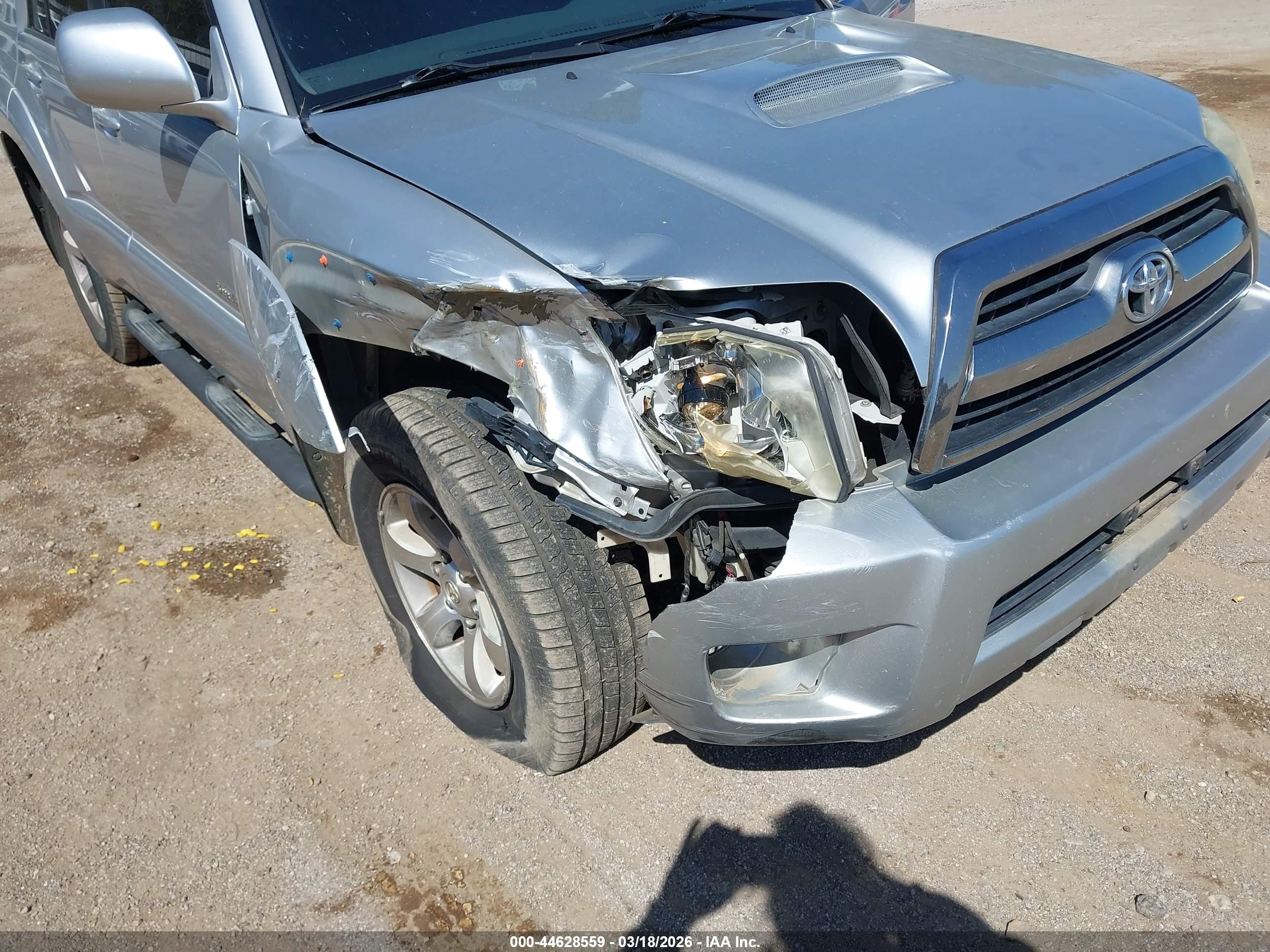 TOYOTA 4RUNNER image 6