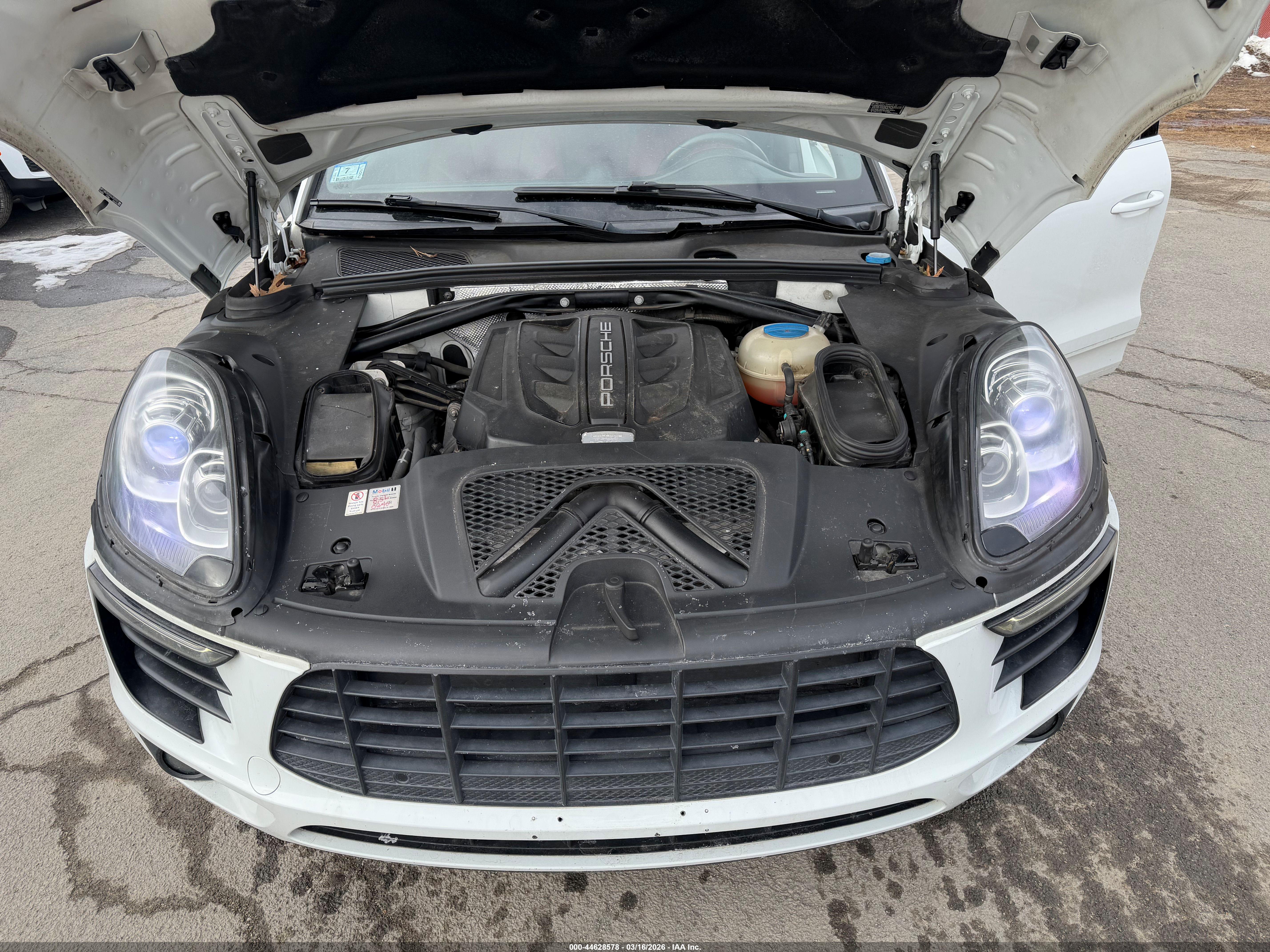 PORSCHE MACAN image 10