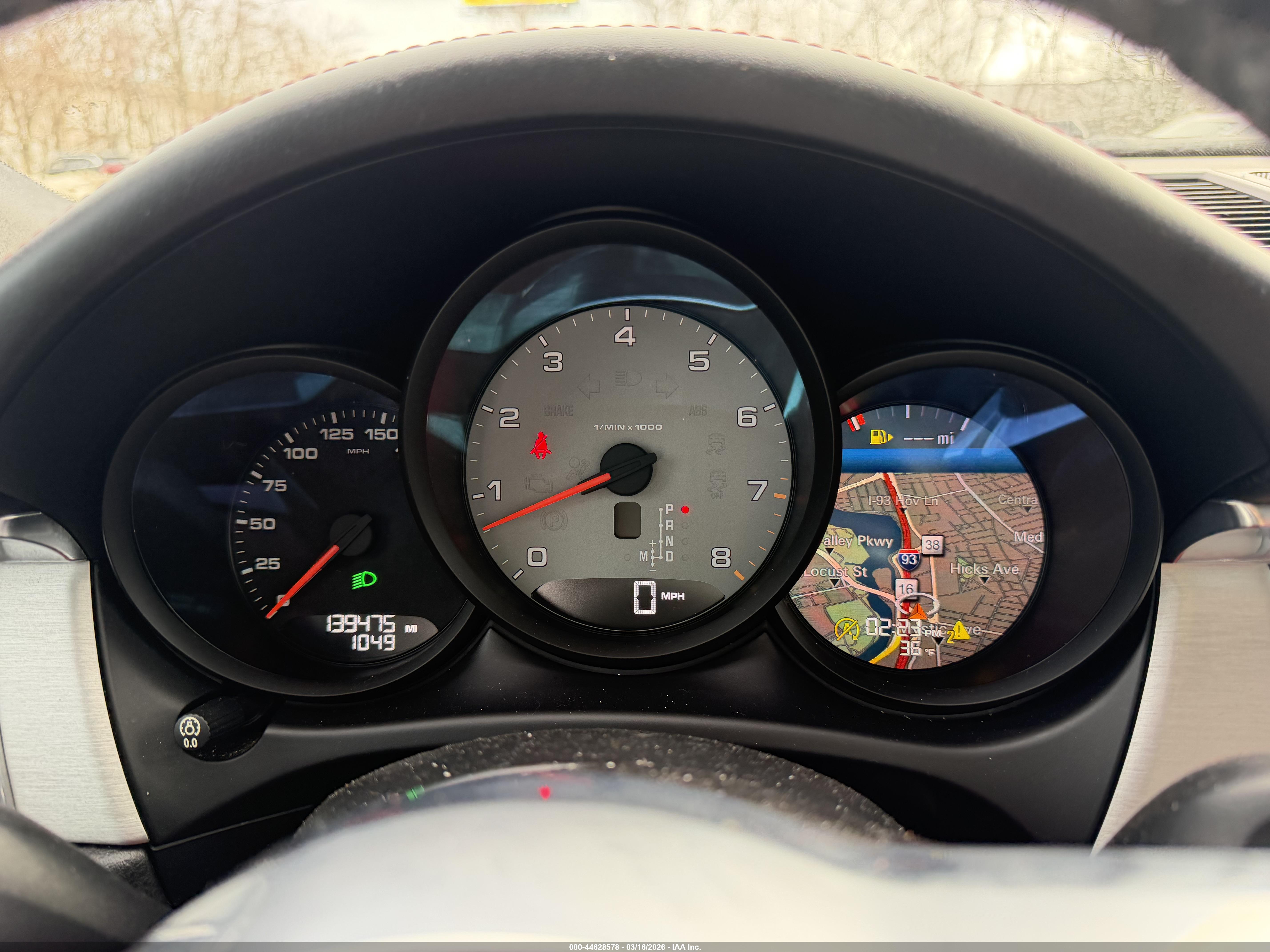 PORSCHE MACAN image 7