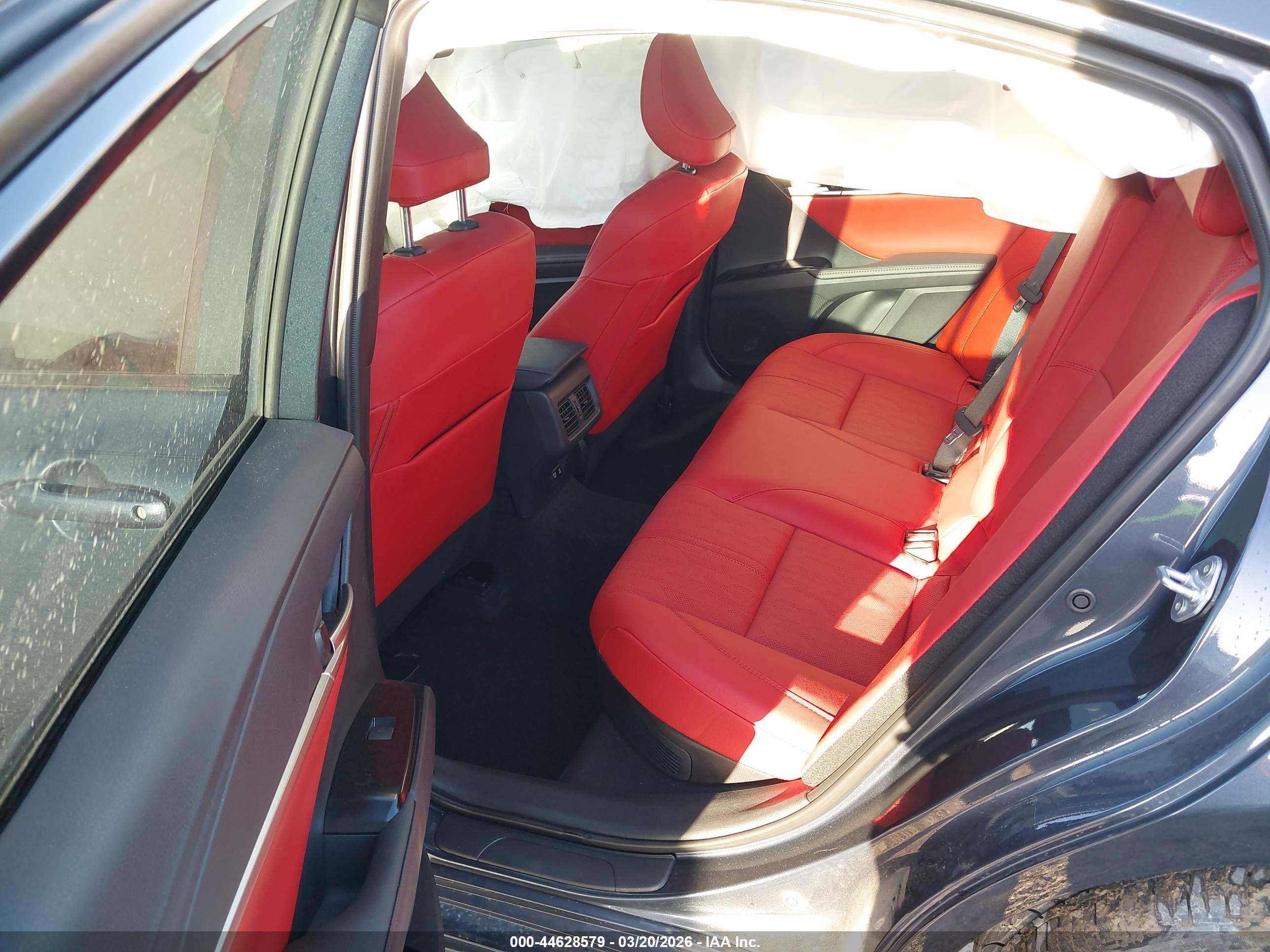 TOYOTA CAMRY image 8