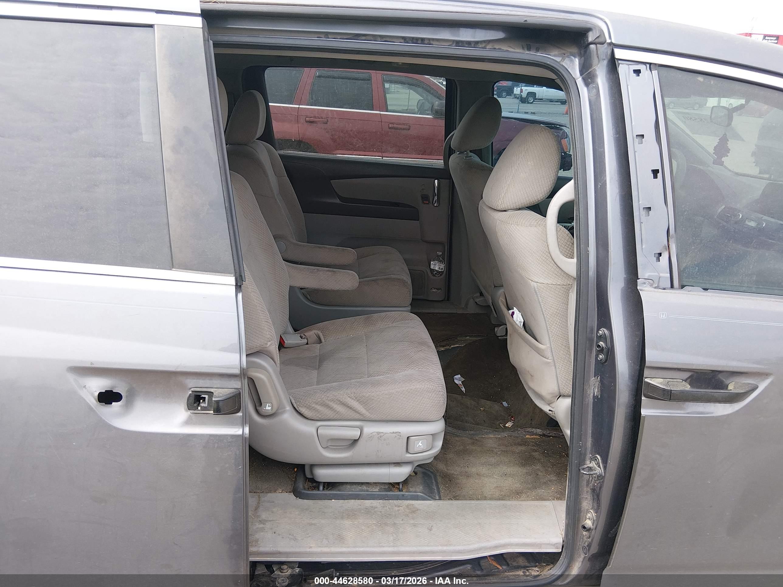 HONDA ODYSSEY image 8