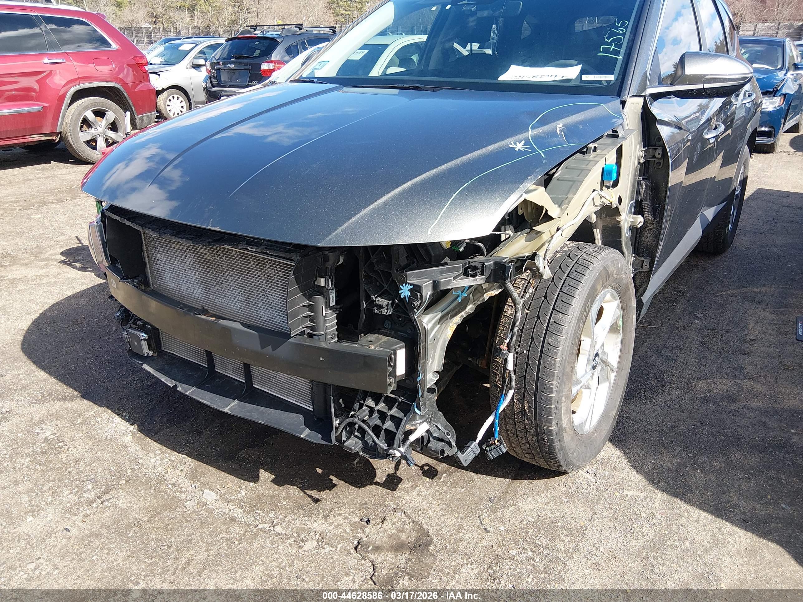 HYUNDAI TUCSON image 6