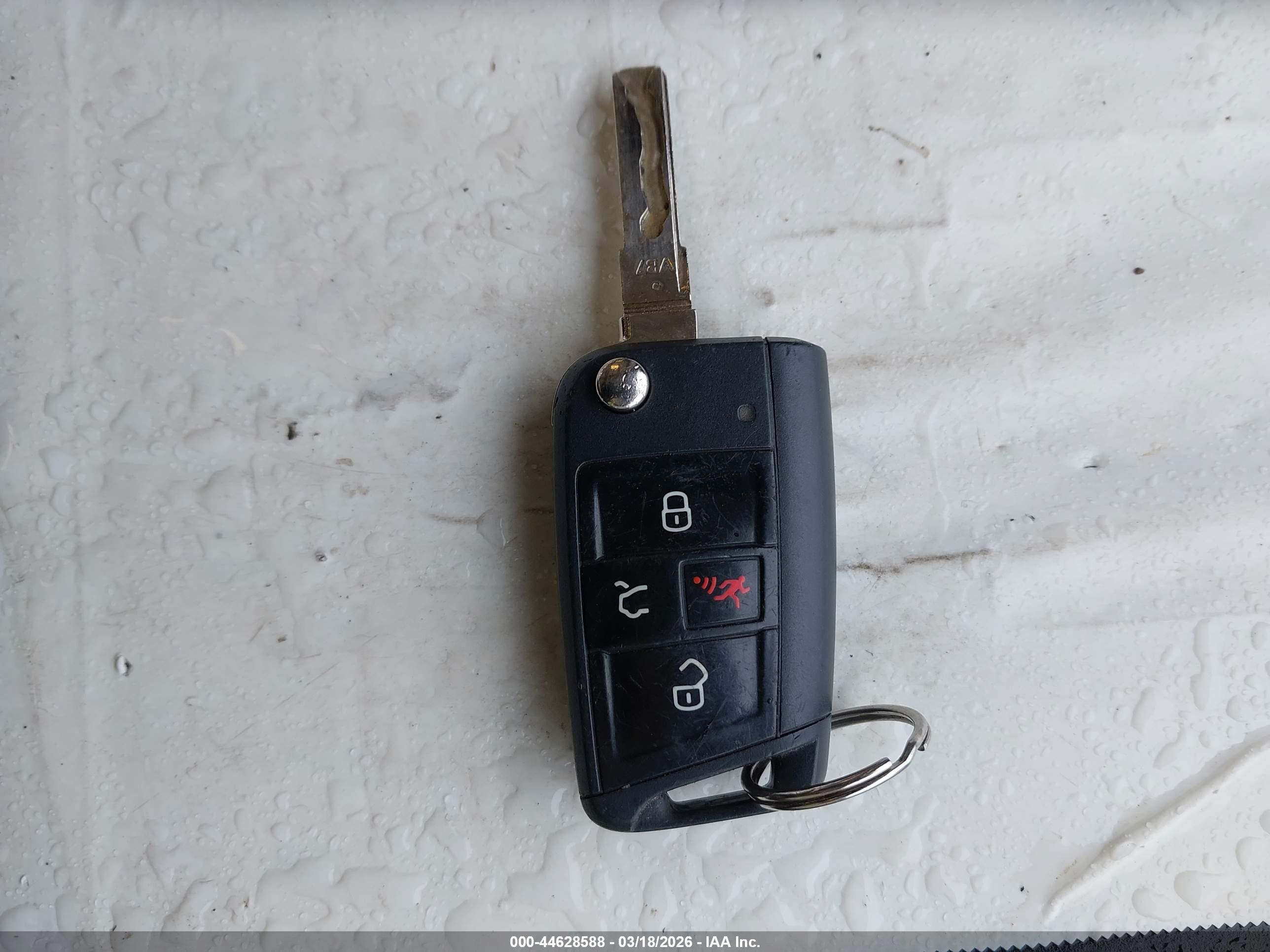 VOLKSWAGEN GOLF image 11