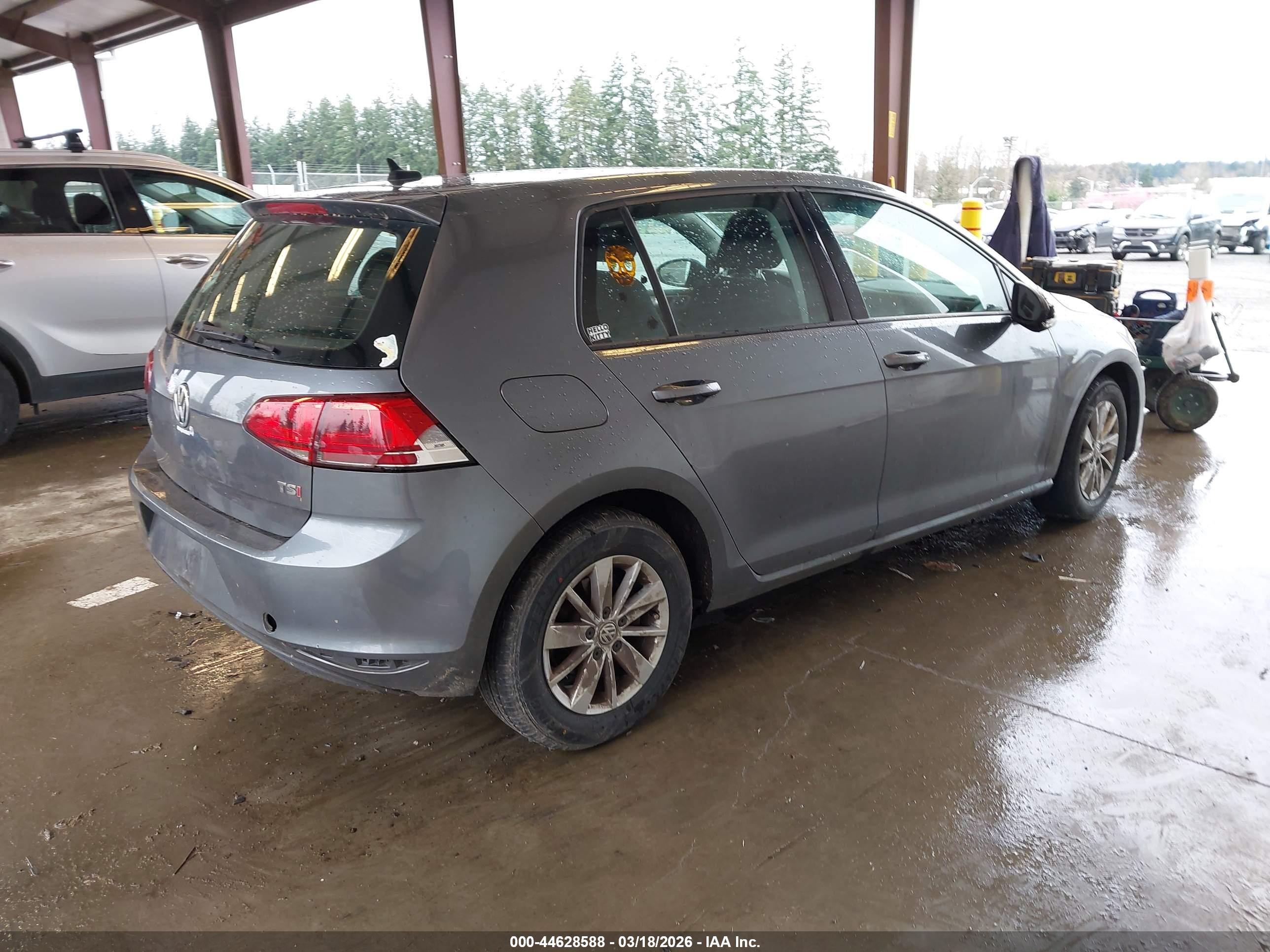VOLKSWAGEN GOLF image 4
