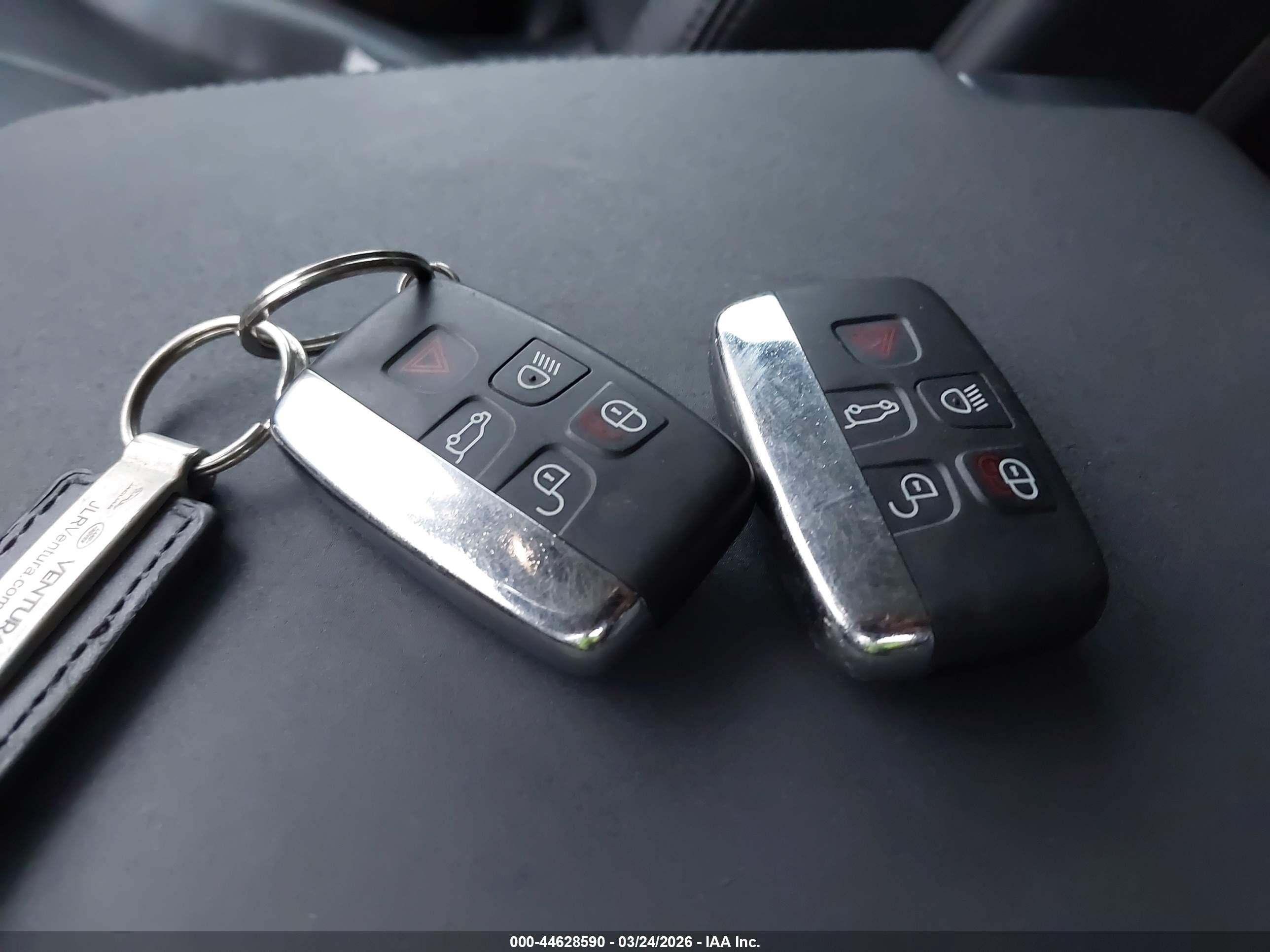 LAND ROVER image 11