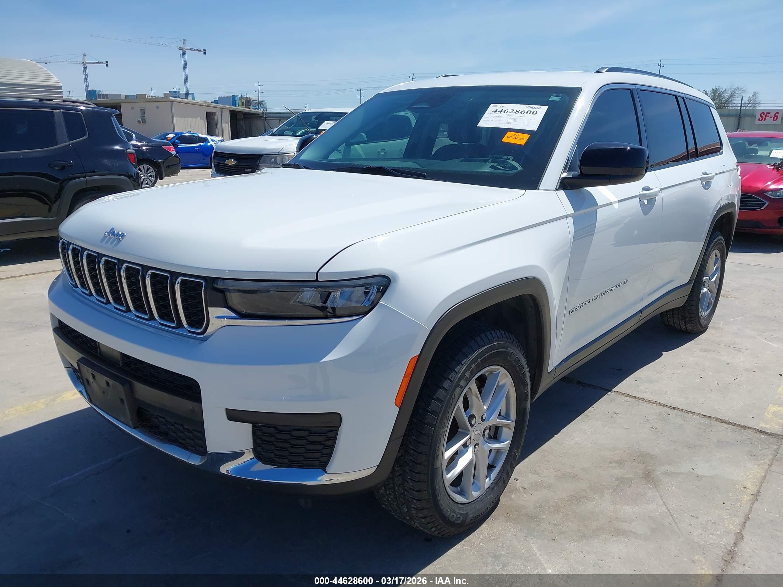 JEEP GRAND image 2