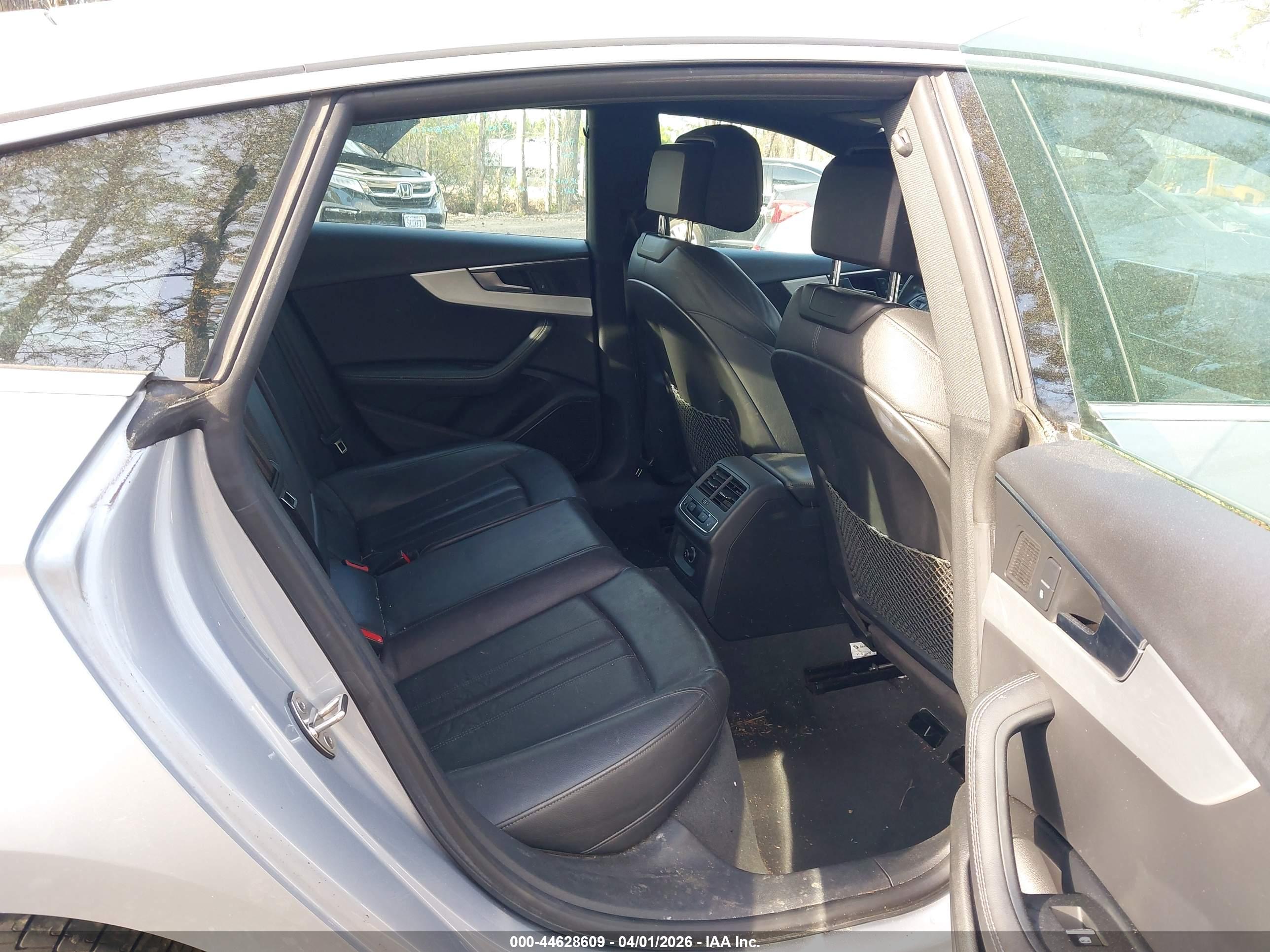 AUDI S5 image 8