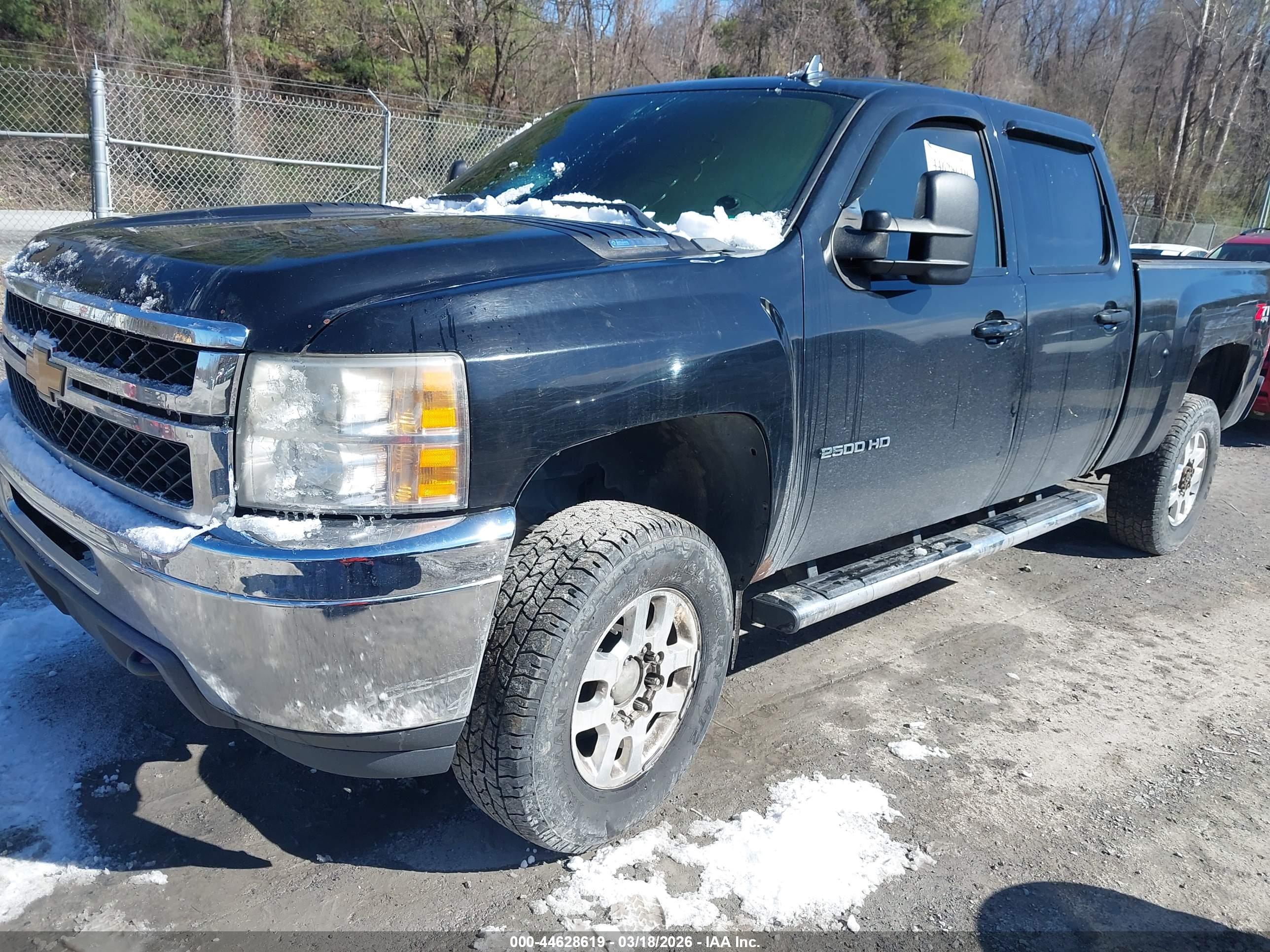 CHEVROLET SILVERADO image 2