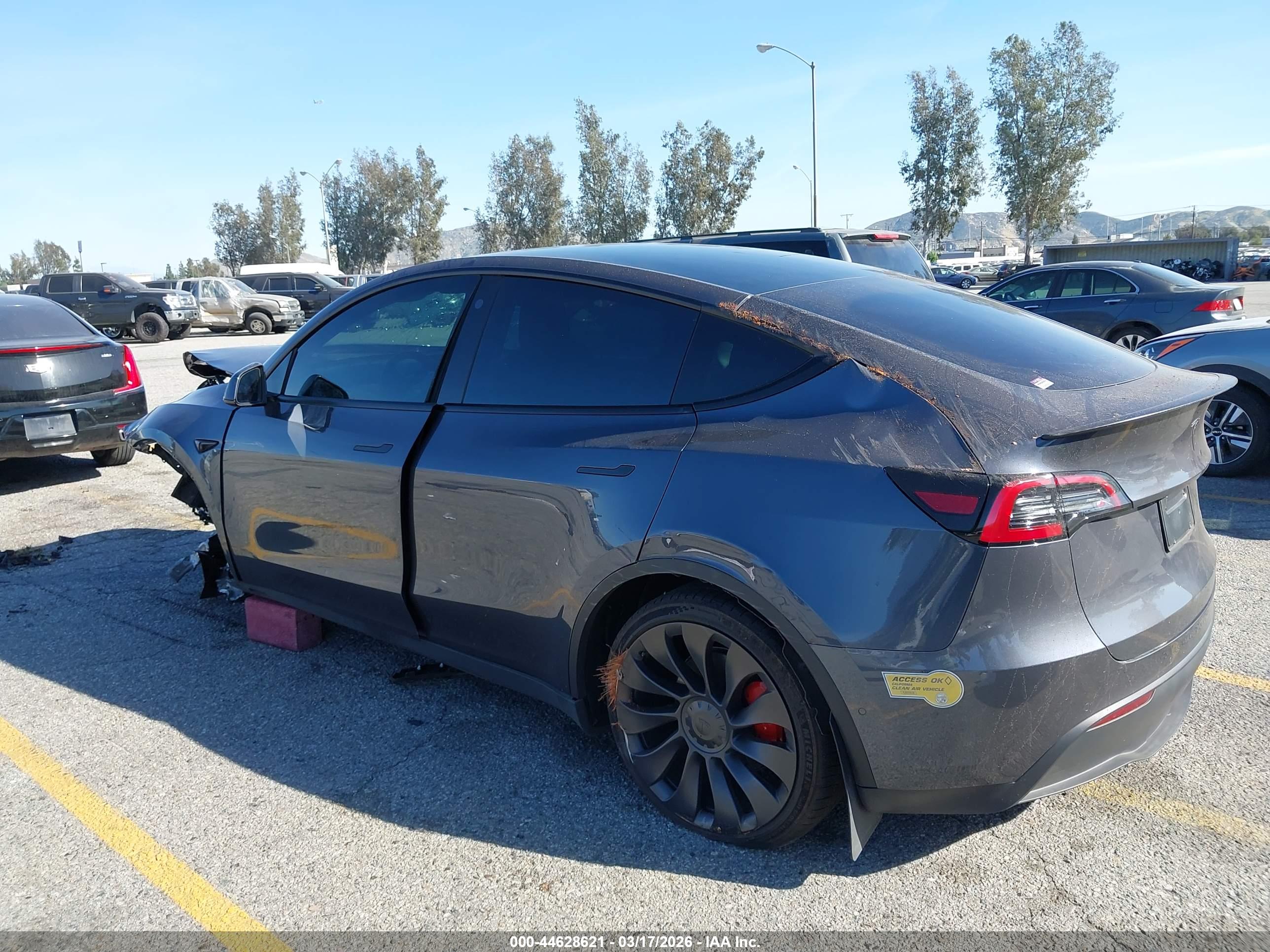 TESLA MODEL image 3