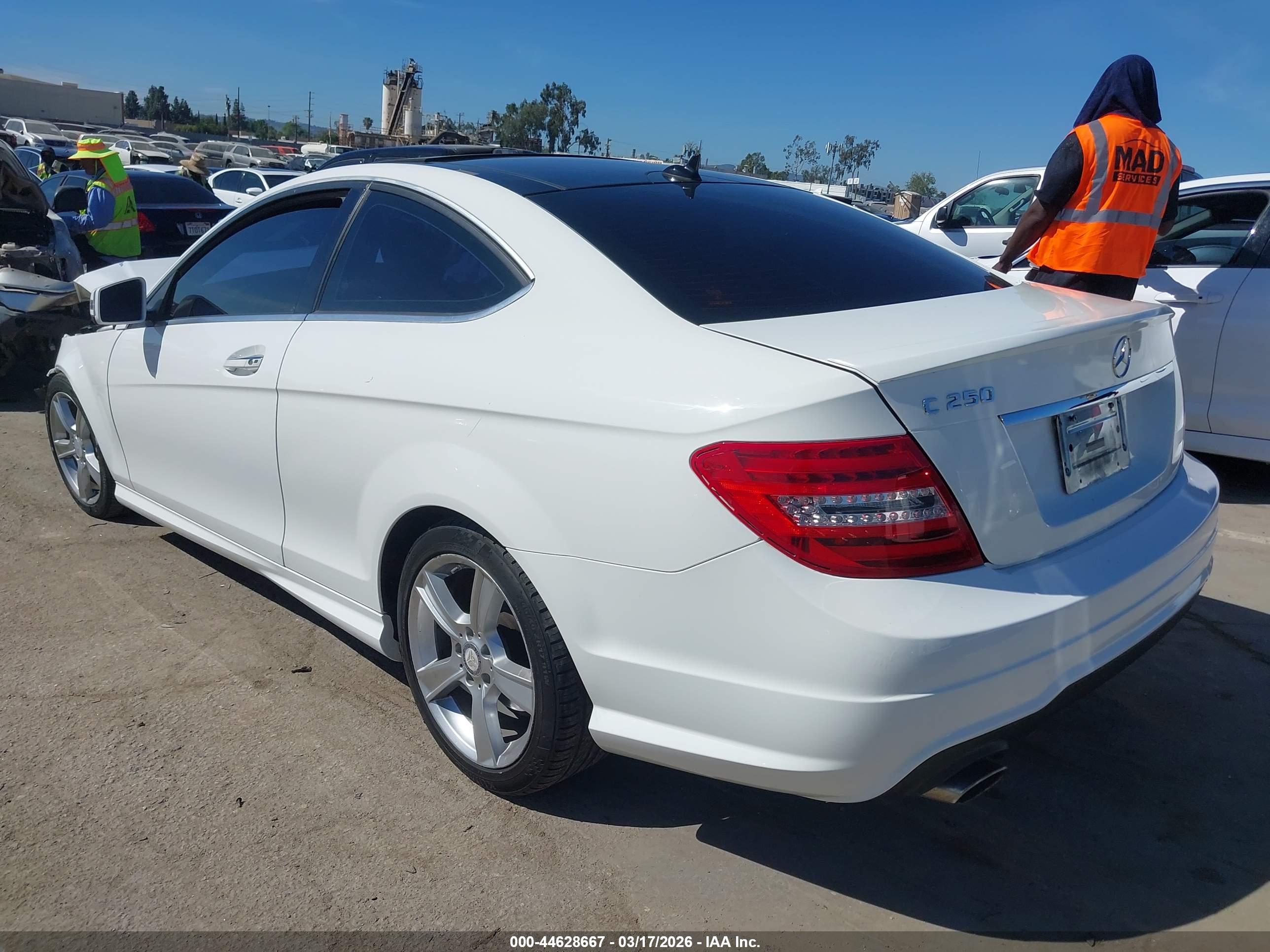 MERCEDES-BENZ C image 3