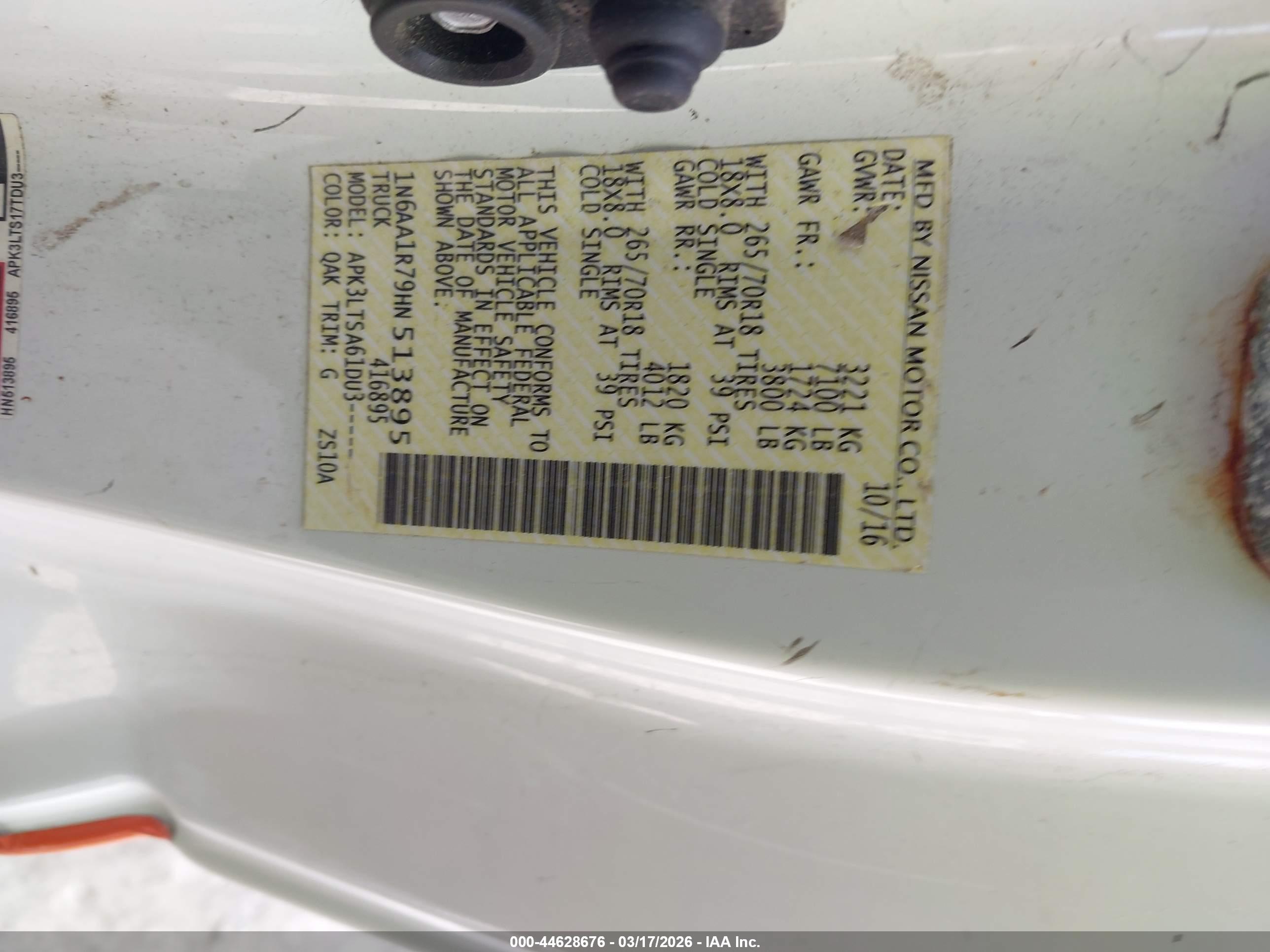 NISSAN TITAN image 9
