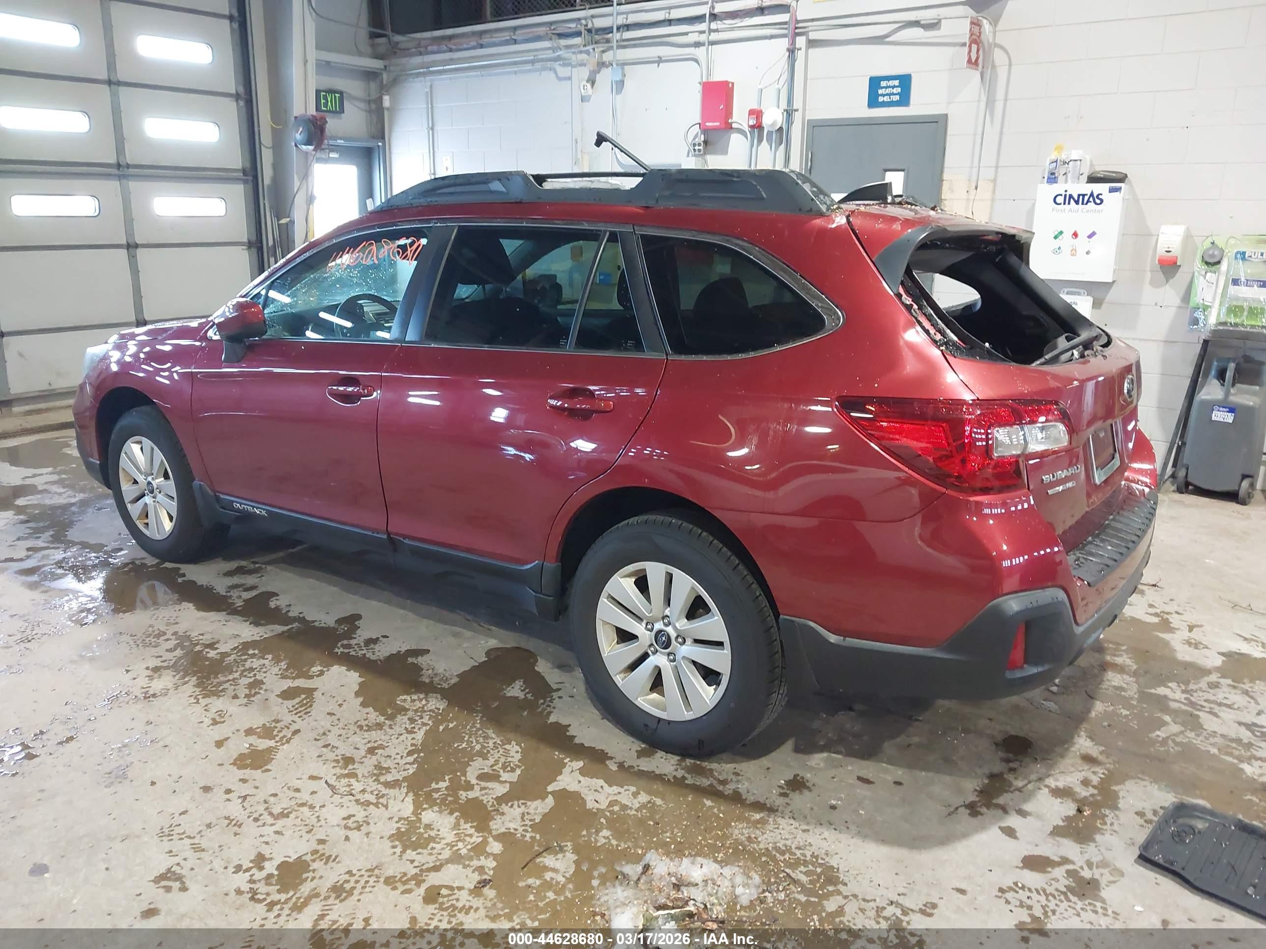 SUBARU OUTBACK image 3