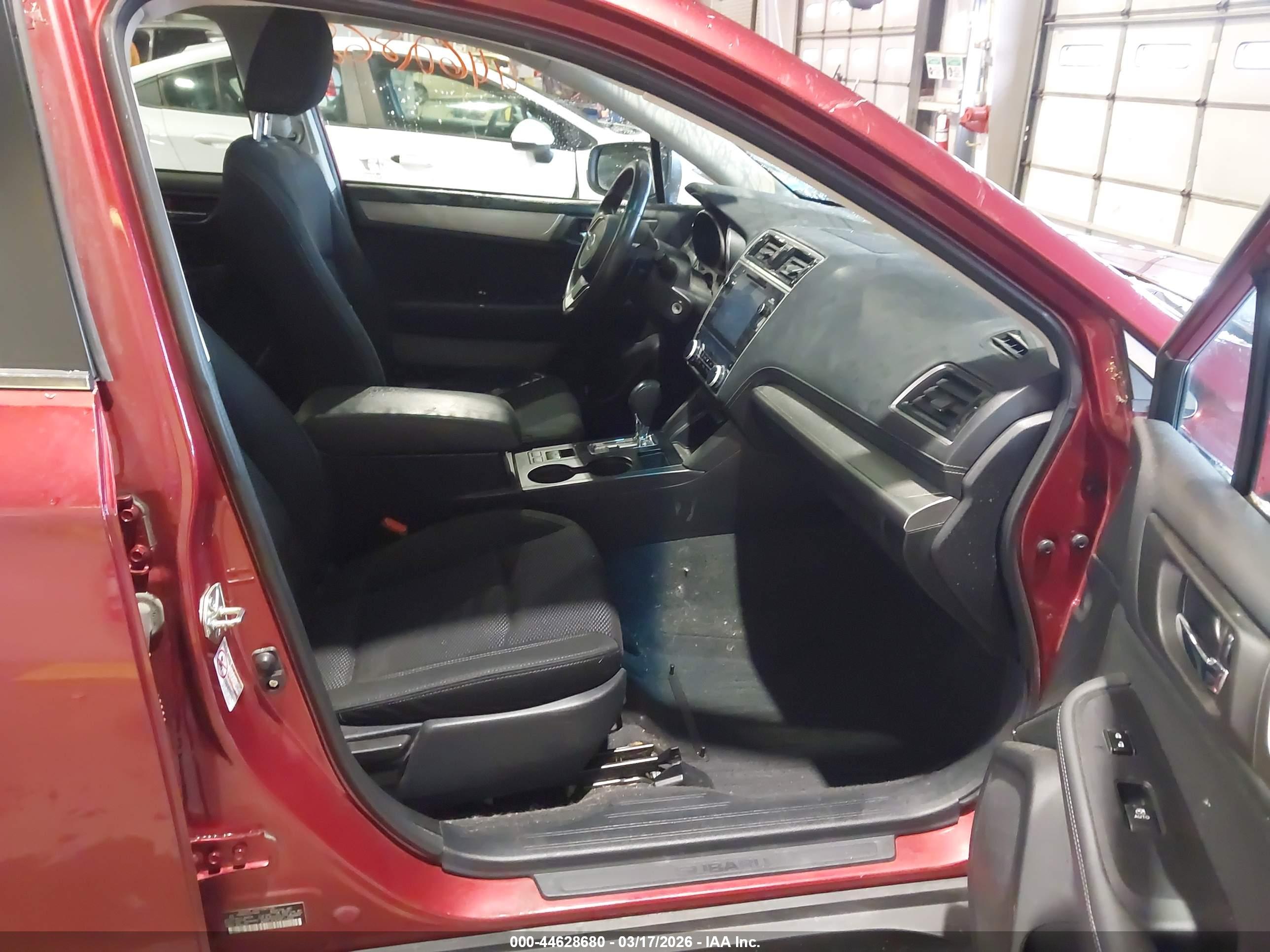 SUBARU OUTBACK image 5