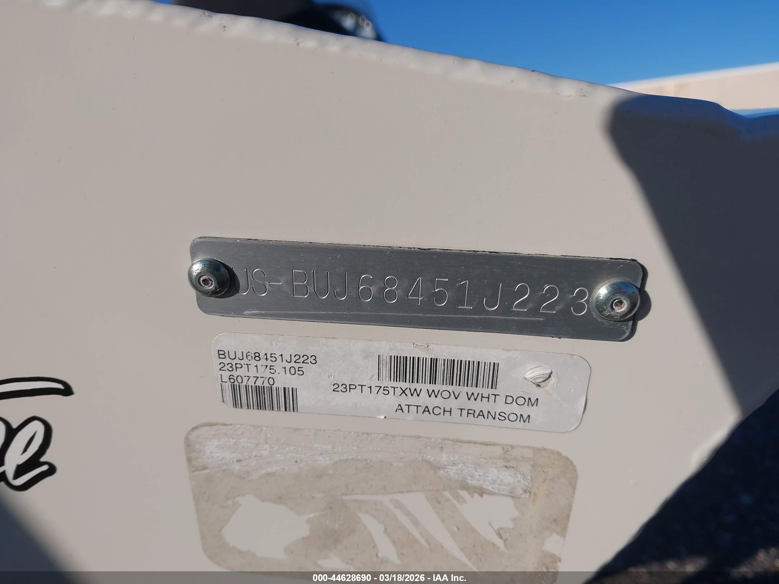 TRACKER MARINE image 9