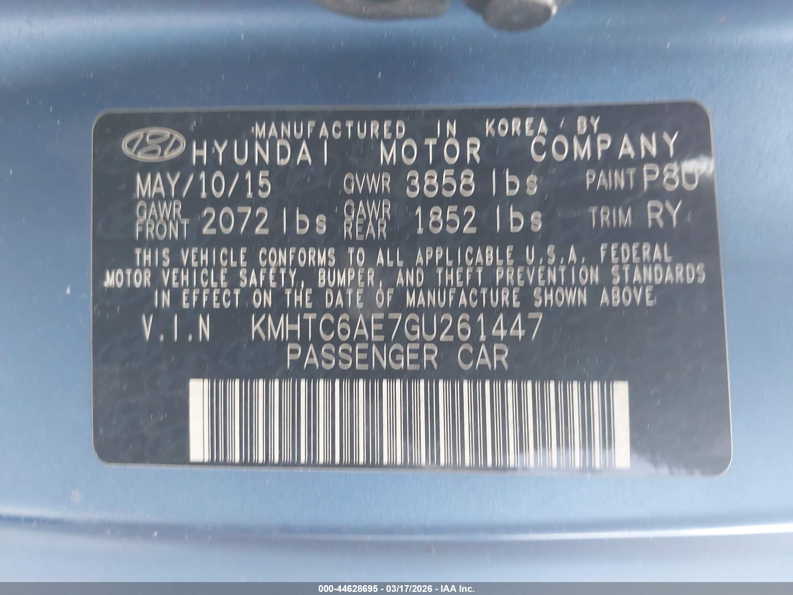 HYUNDAI VELOSTER image 9