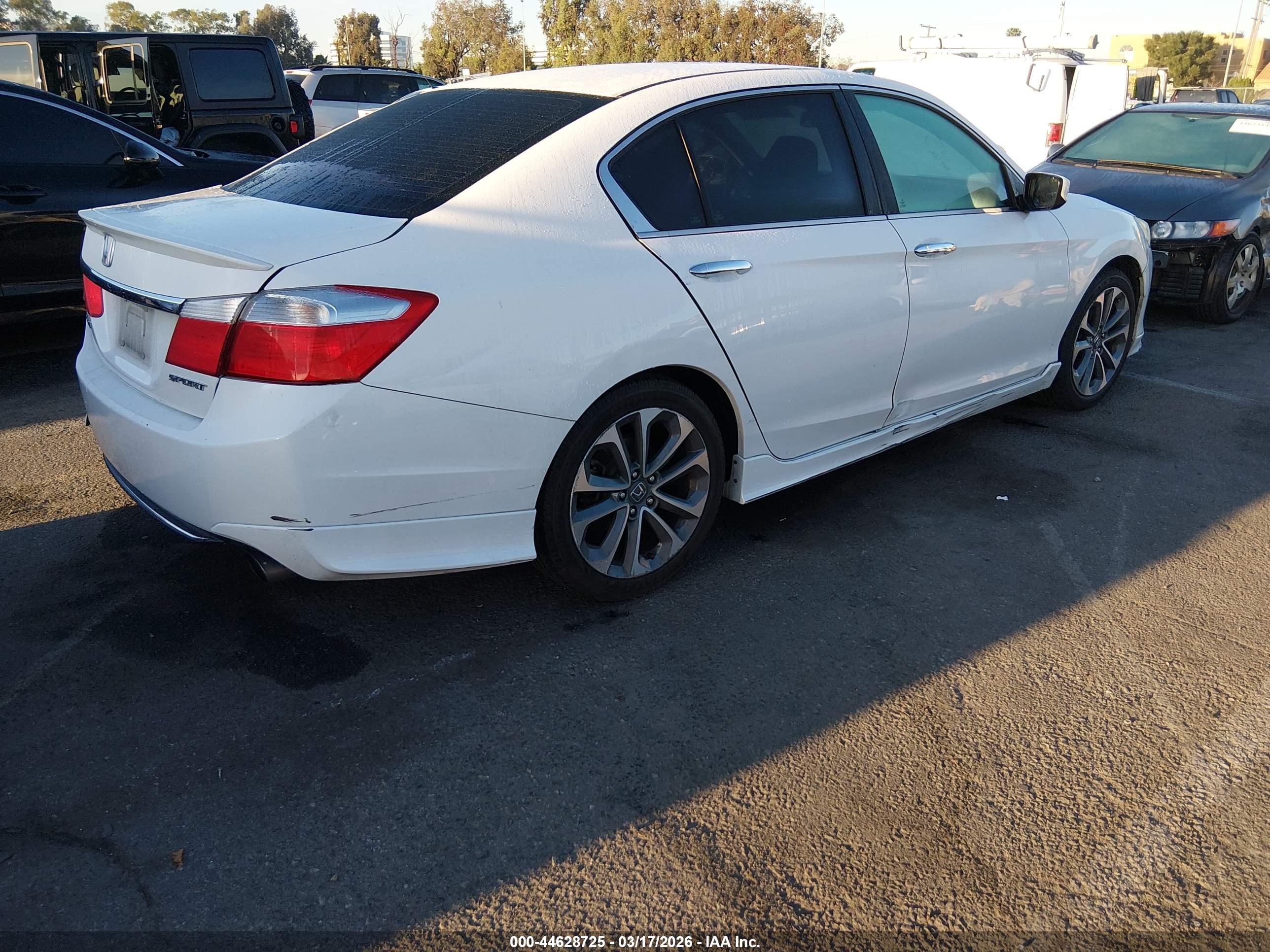 HONDA ACCORD image 4