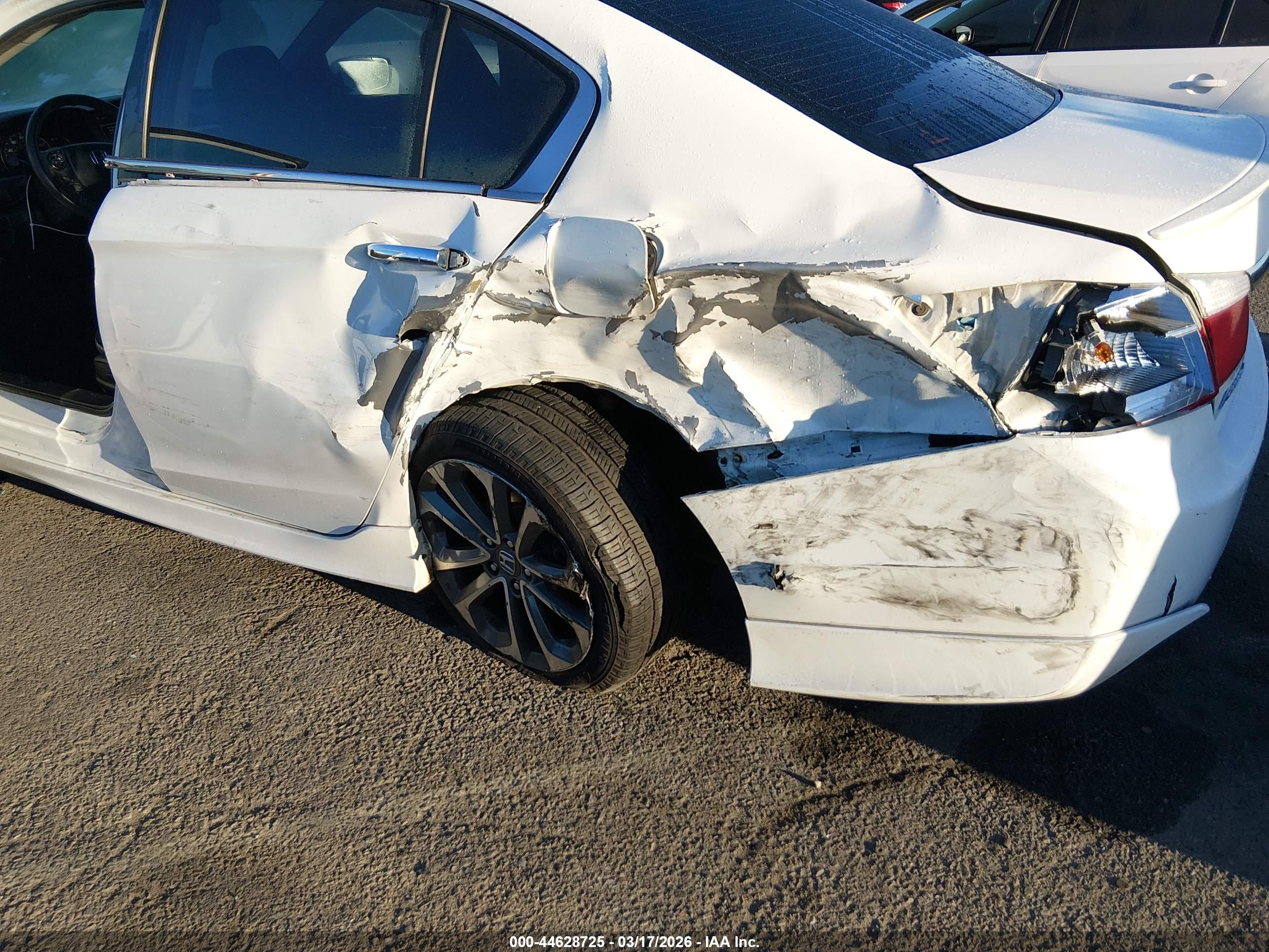 HONDA ACCORD image 6