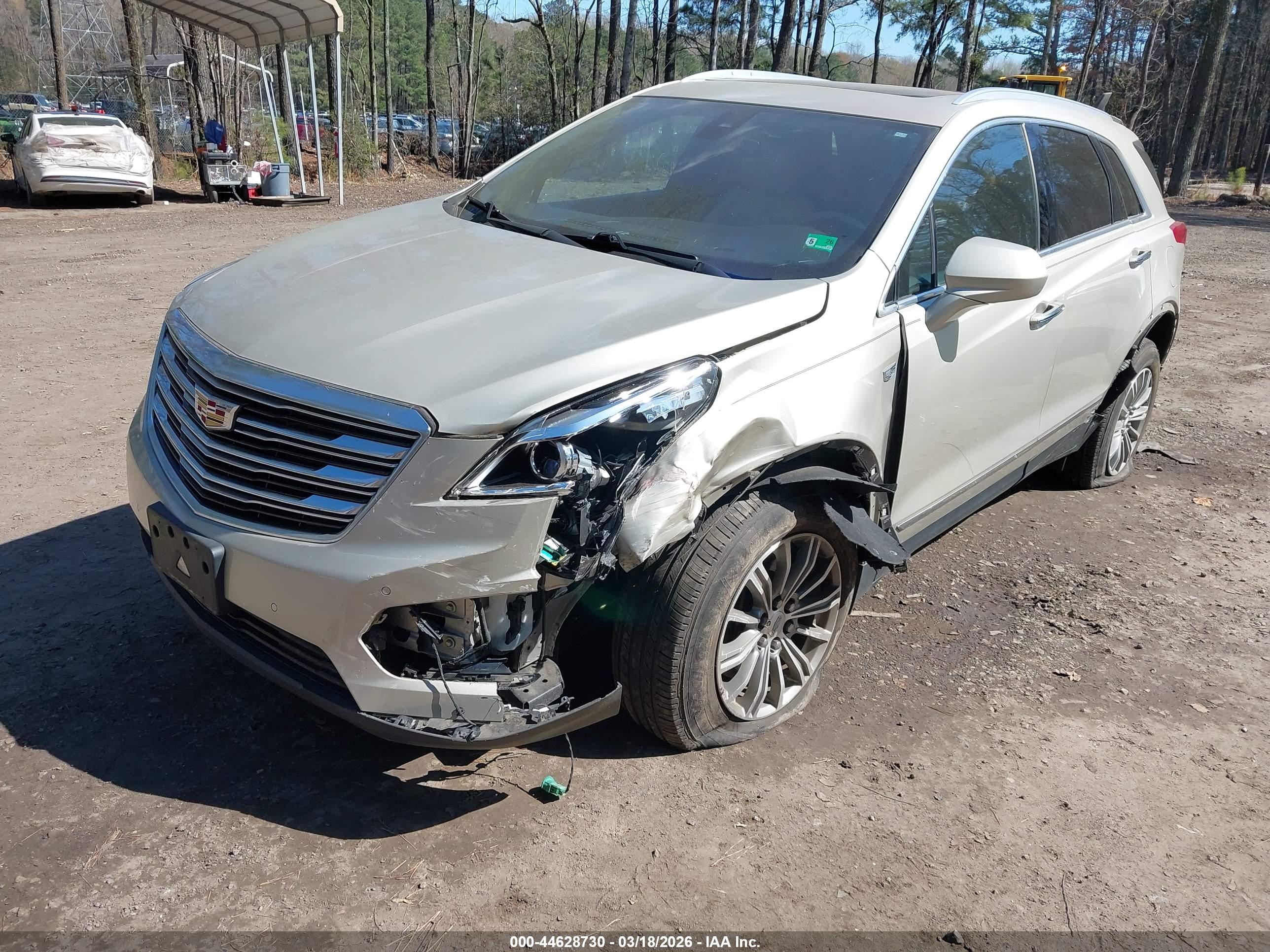 CADILLAC XT5 image 2