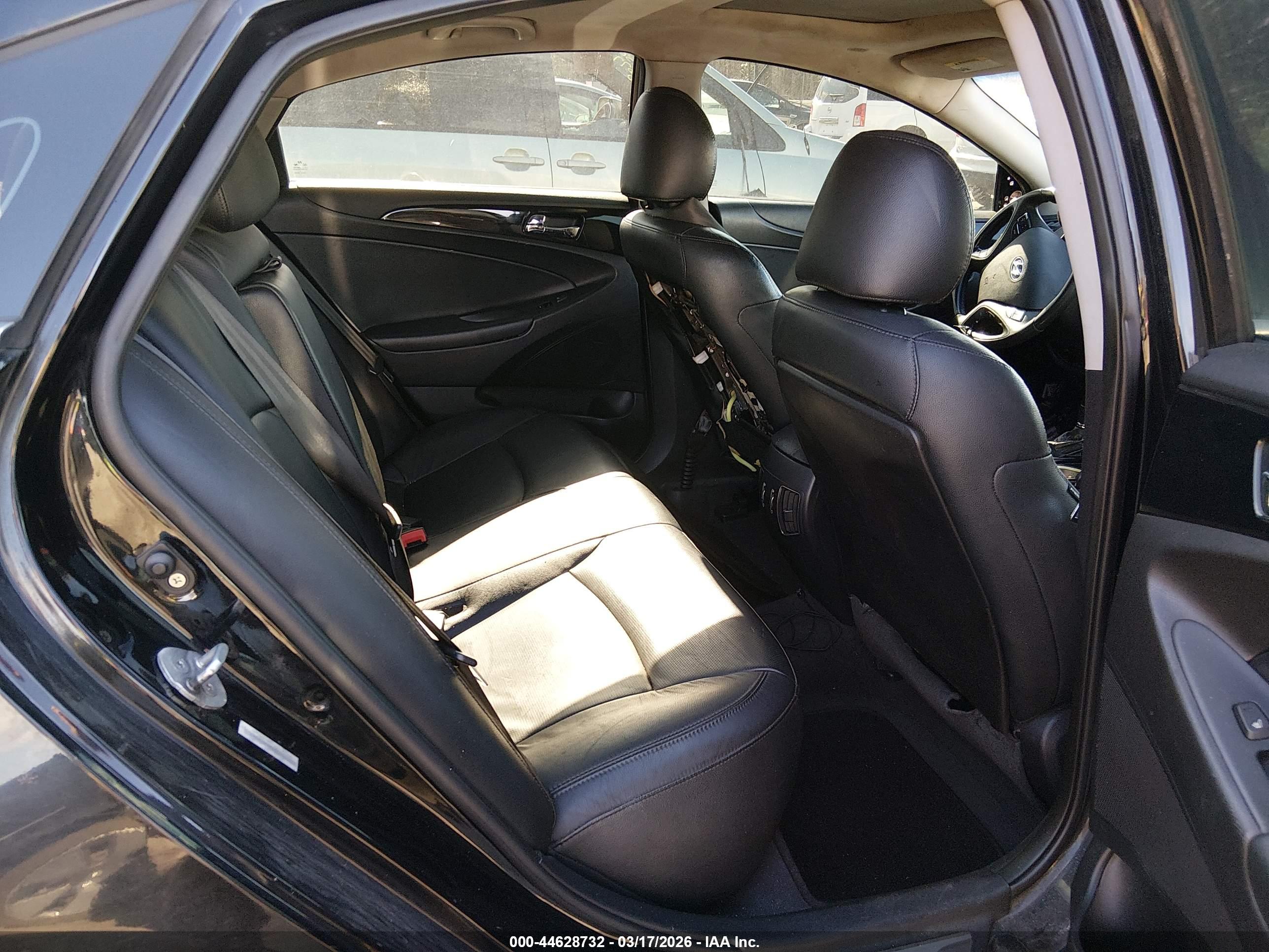 HYUNDAI SONATA image 8