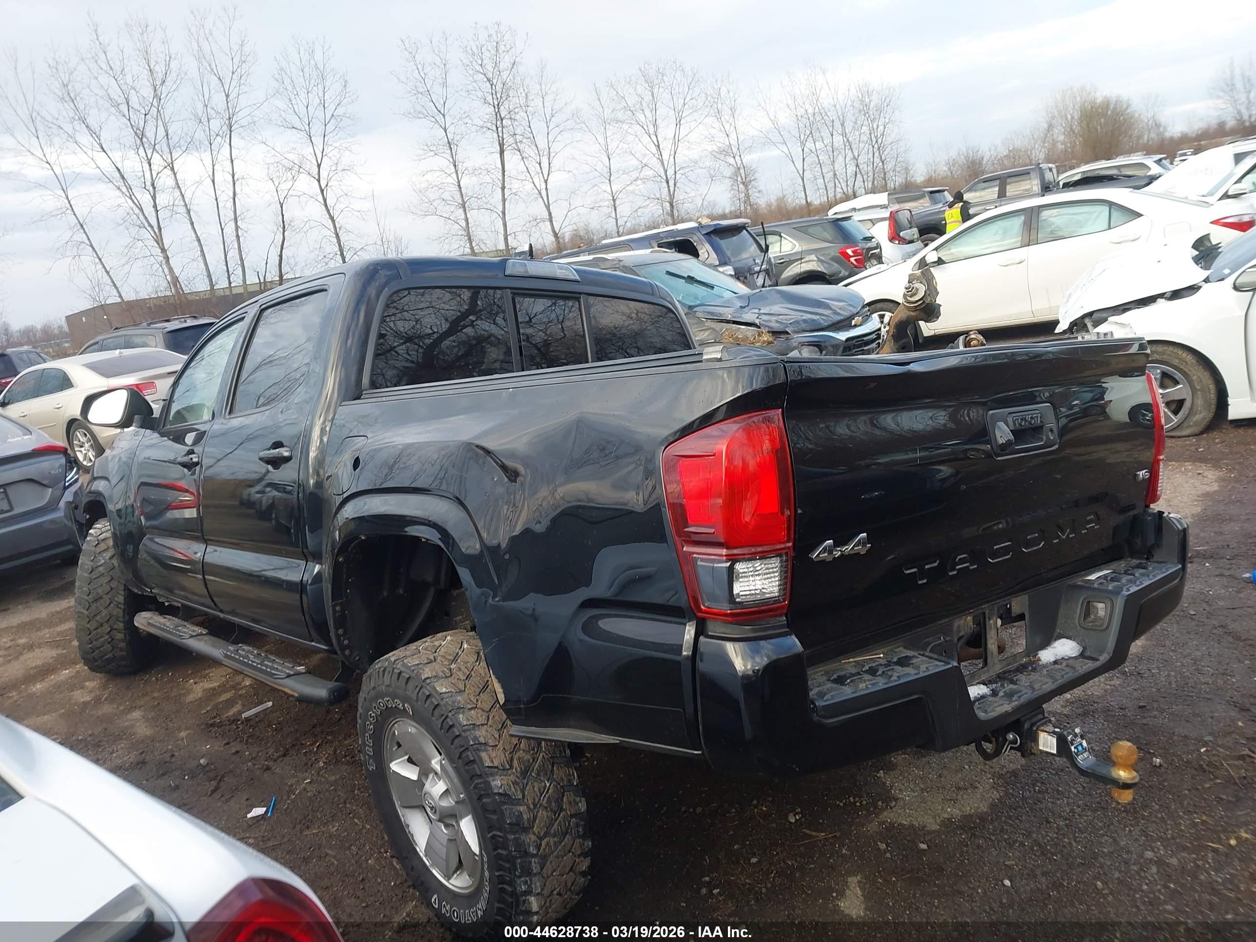 TOYOTA TACOMA image 3