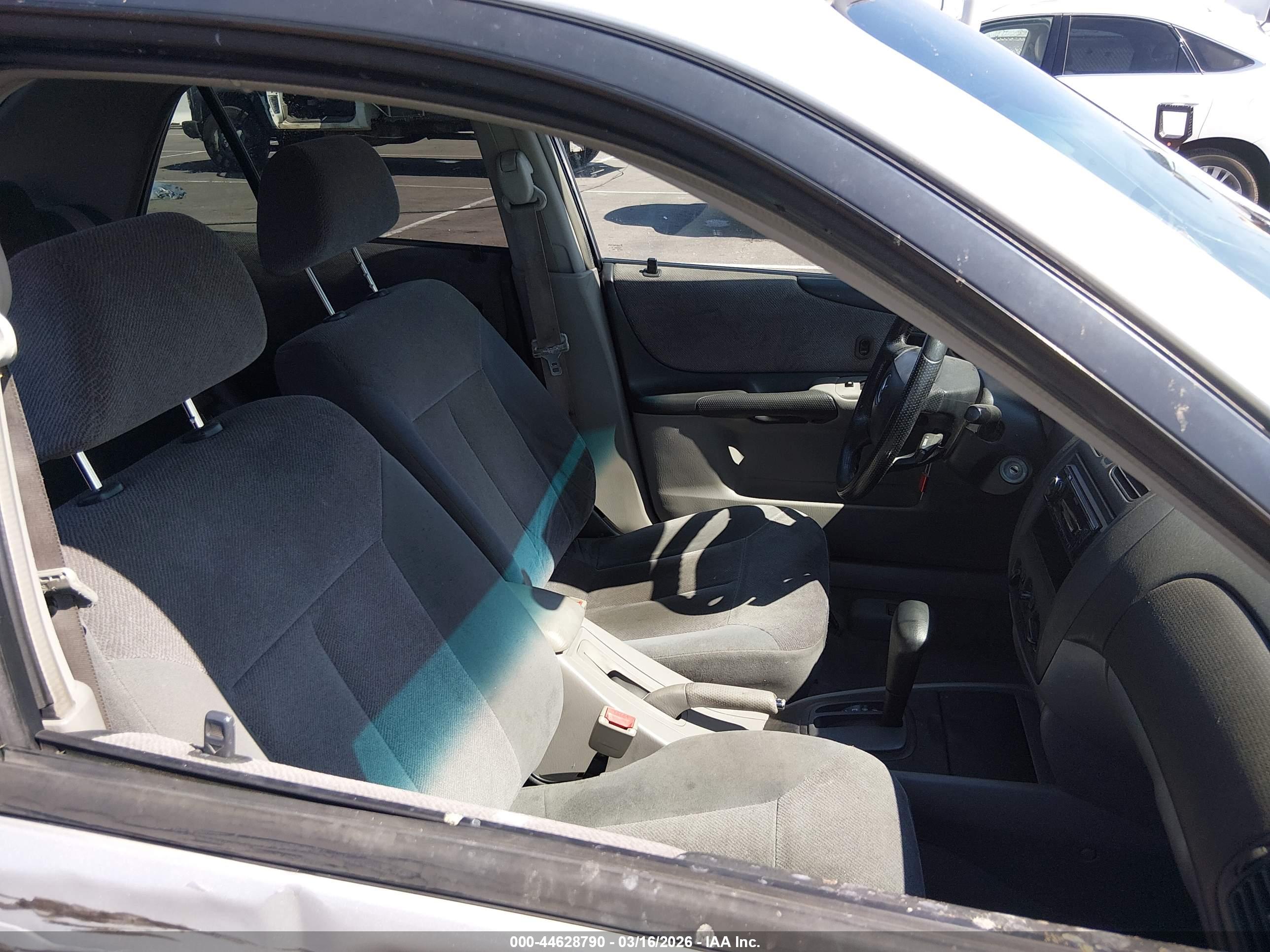 MAZDA PROTEGE image 5