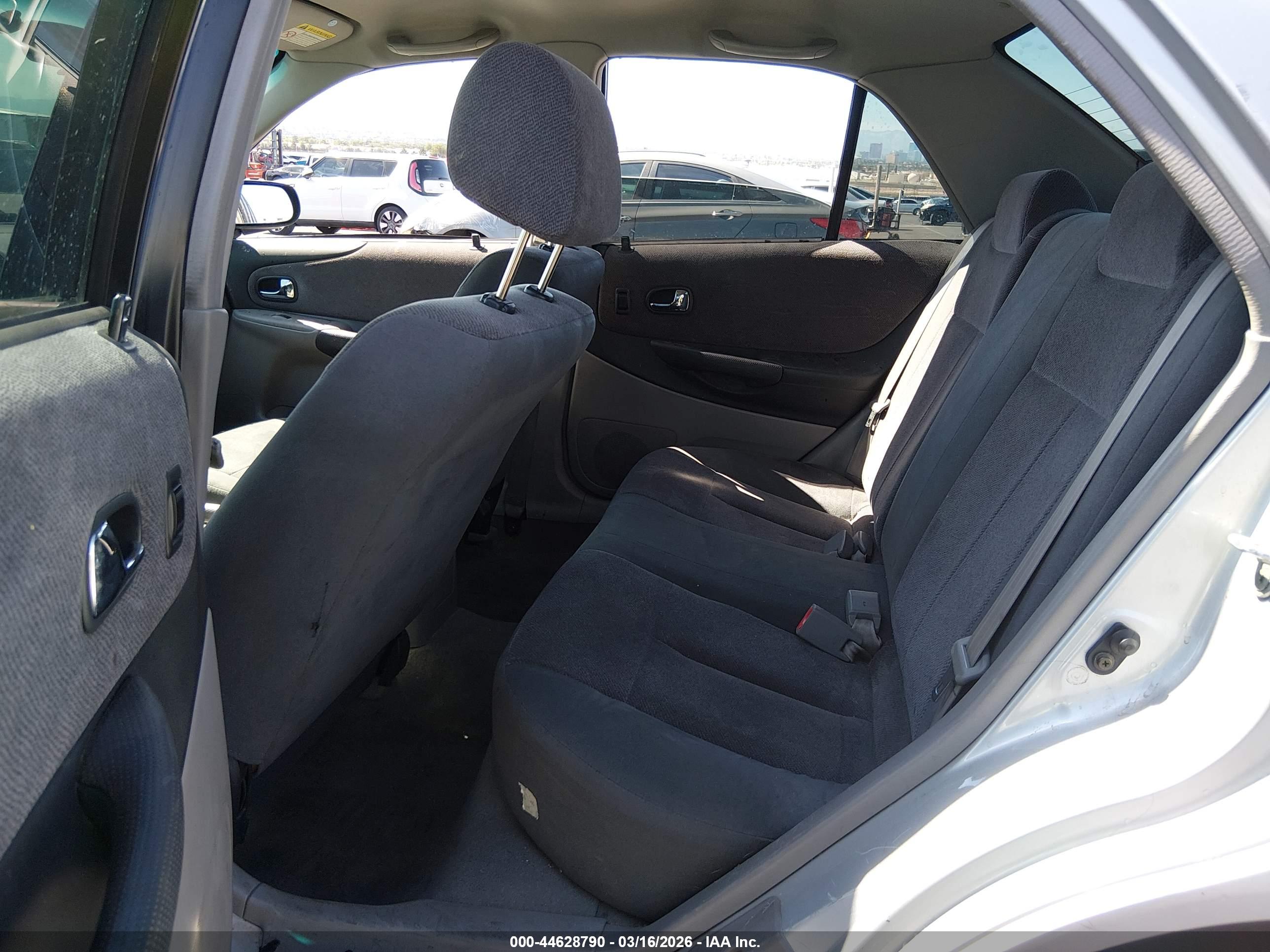 MAZDA PROTEGE image 8