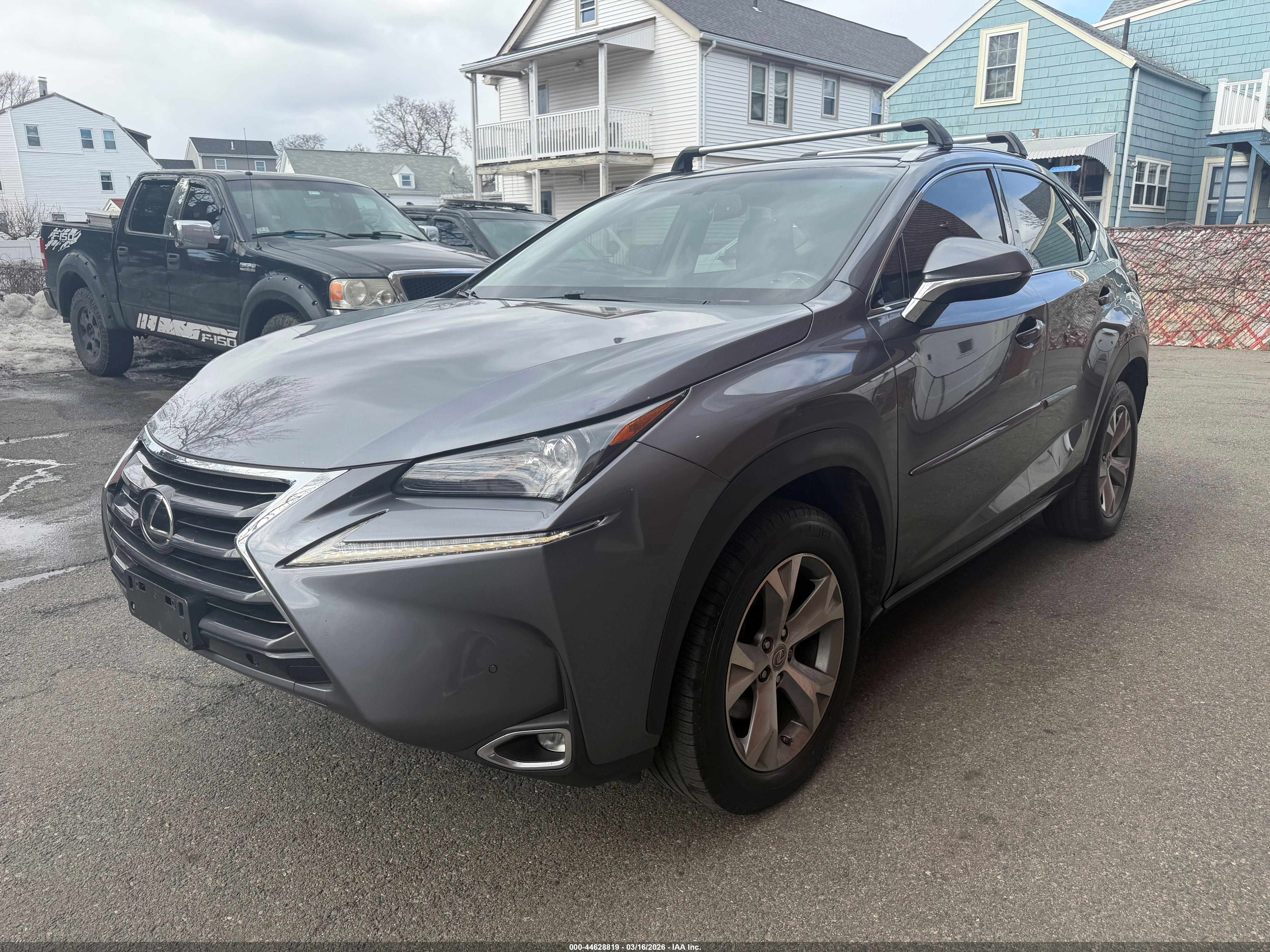 LEXUS NX image 2