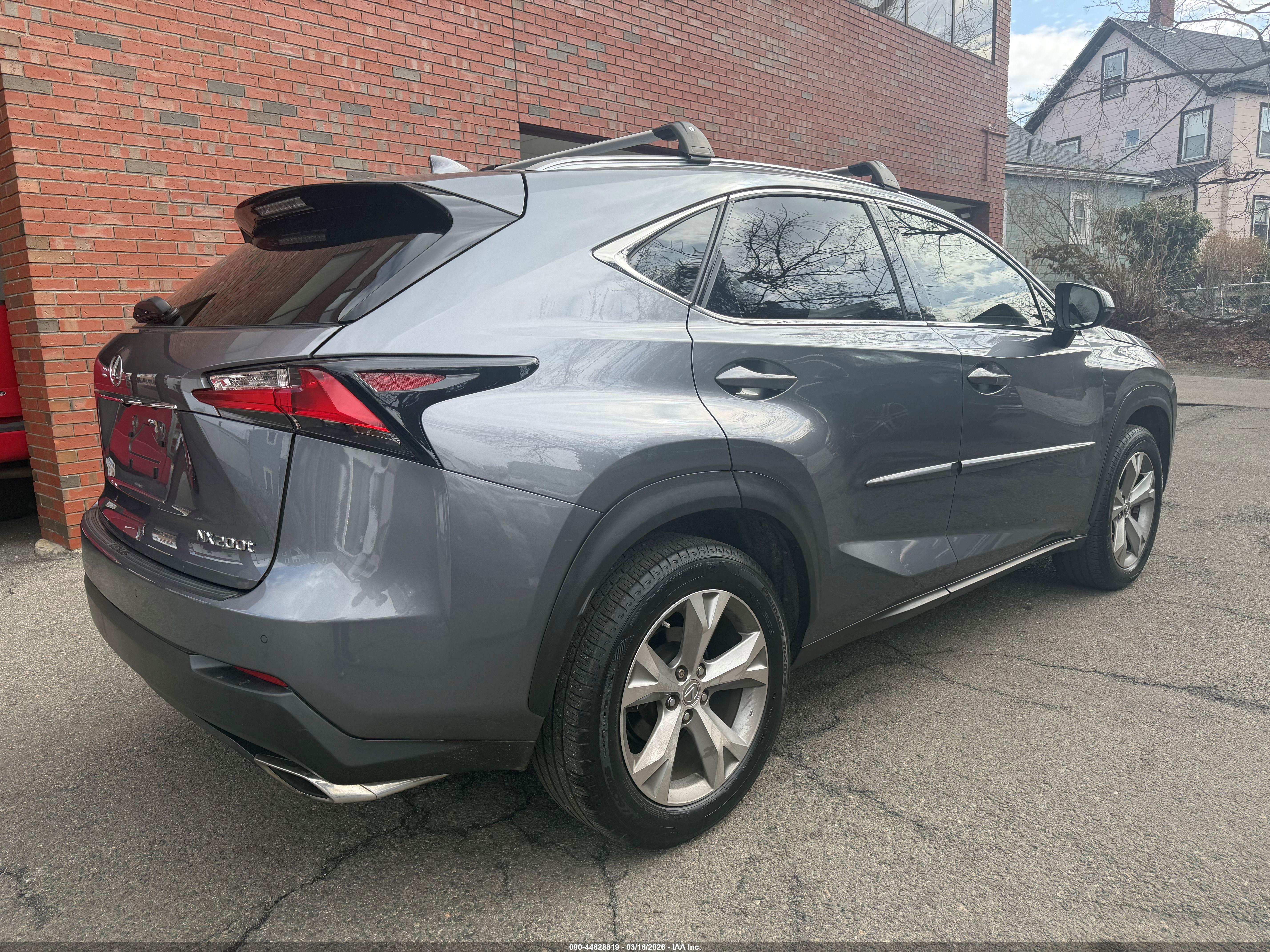 LEXUS NX image 4