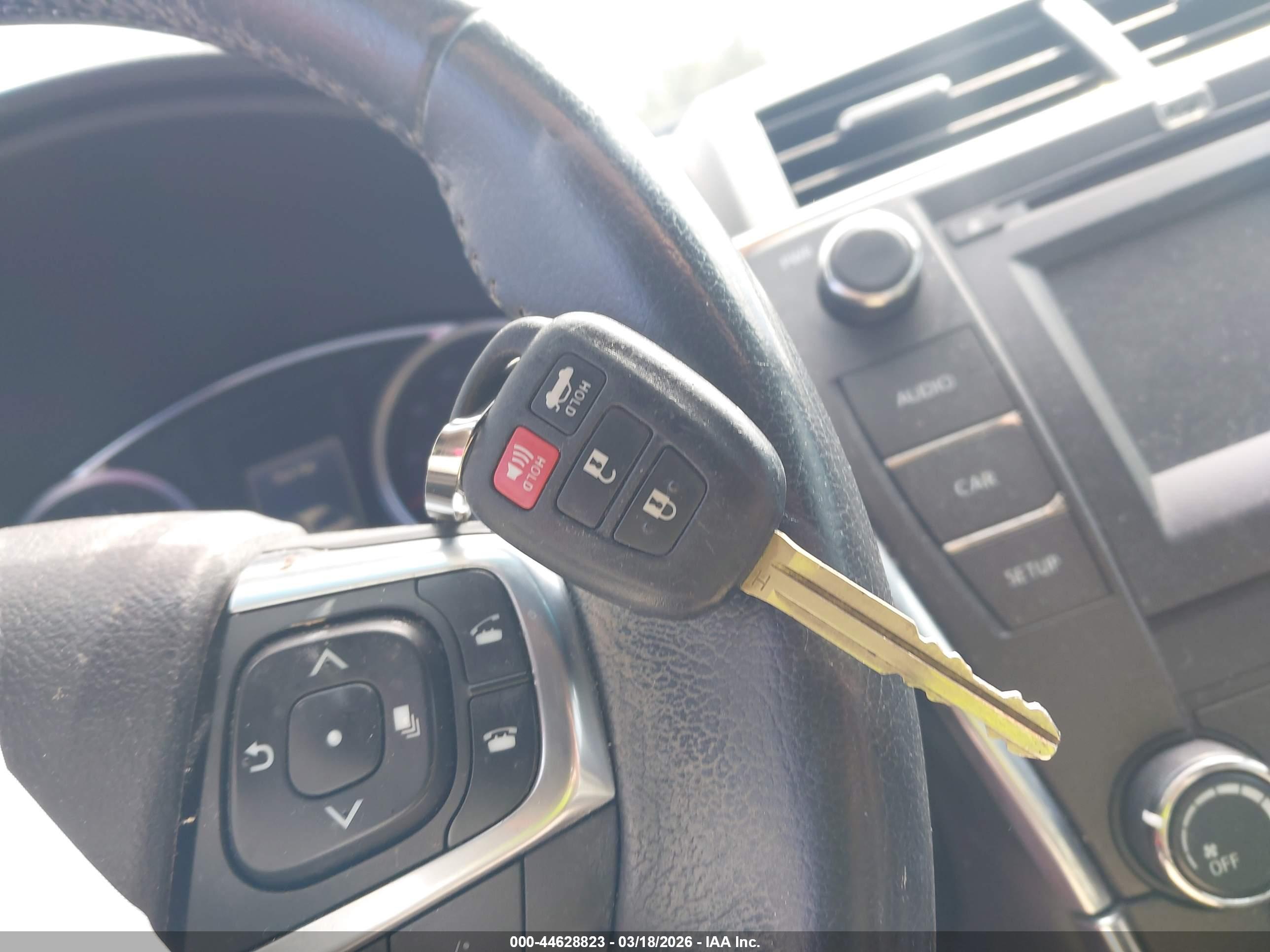 TOYOTA CAMRY image 11