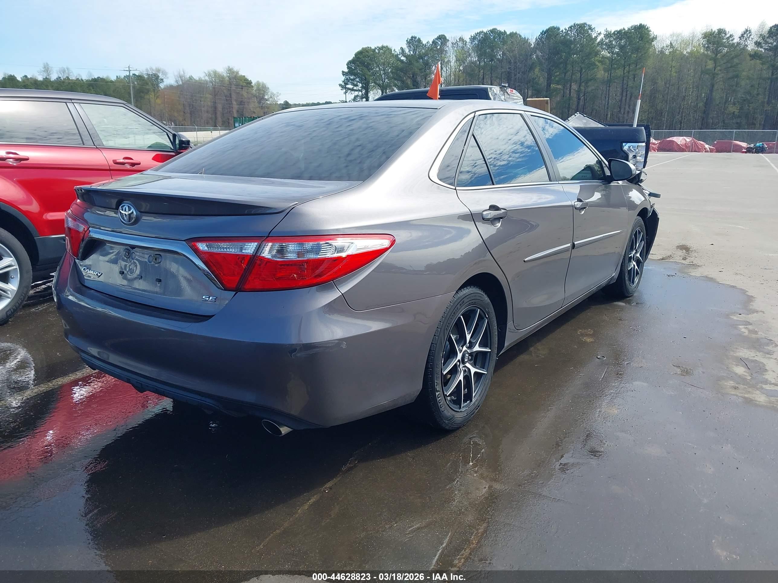 TOYOTA CAMRY image 4
