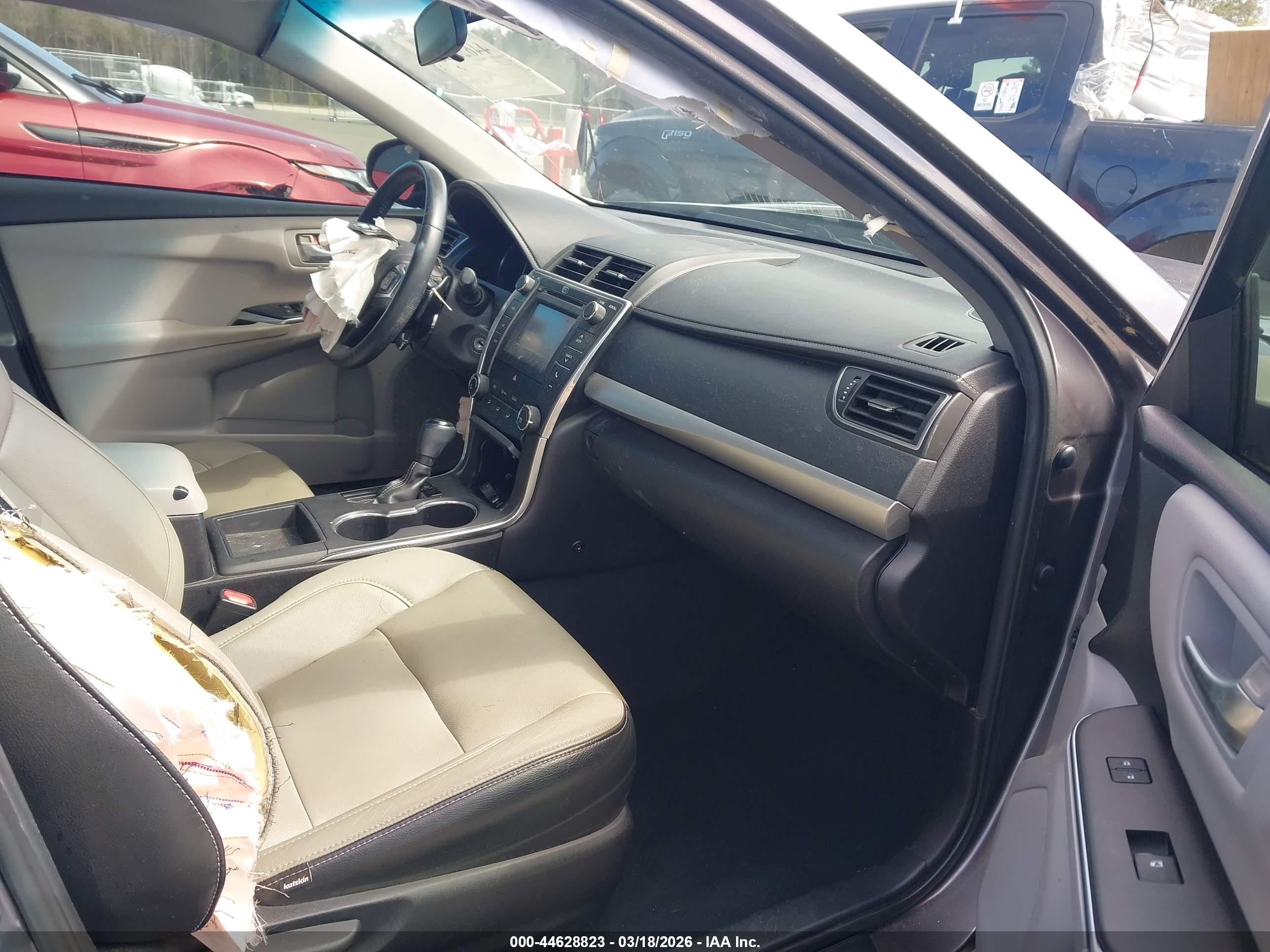 TOYOTA CAMRY image 5