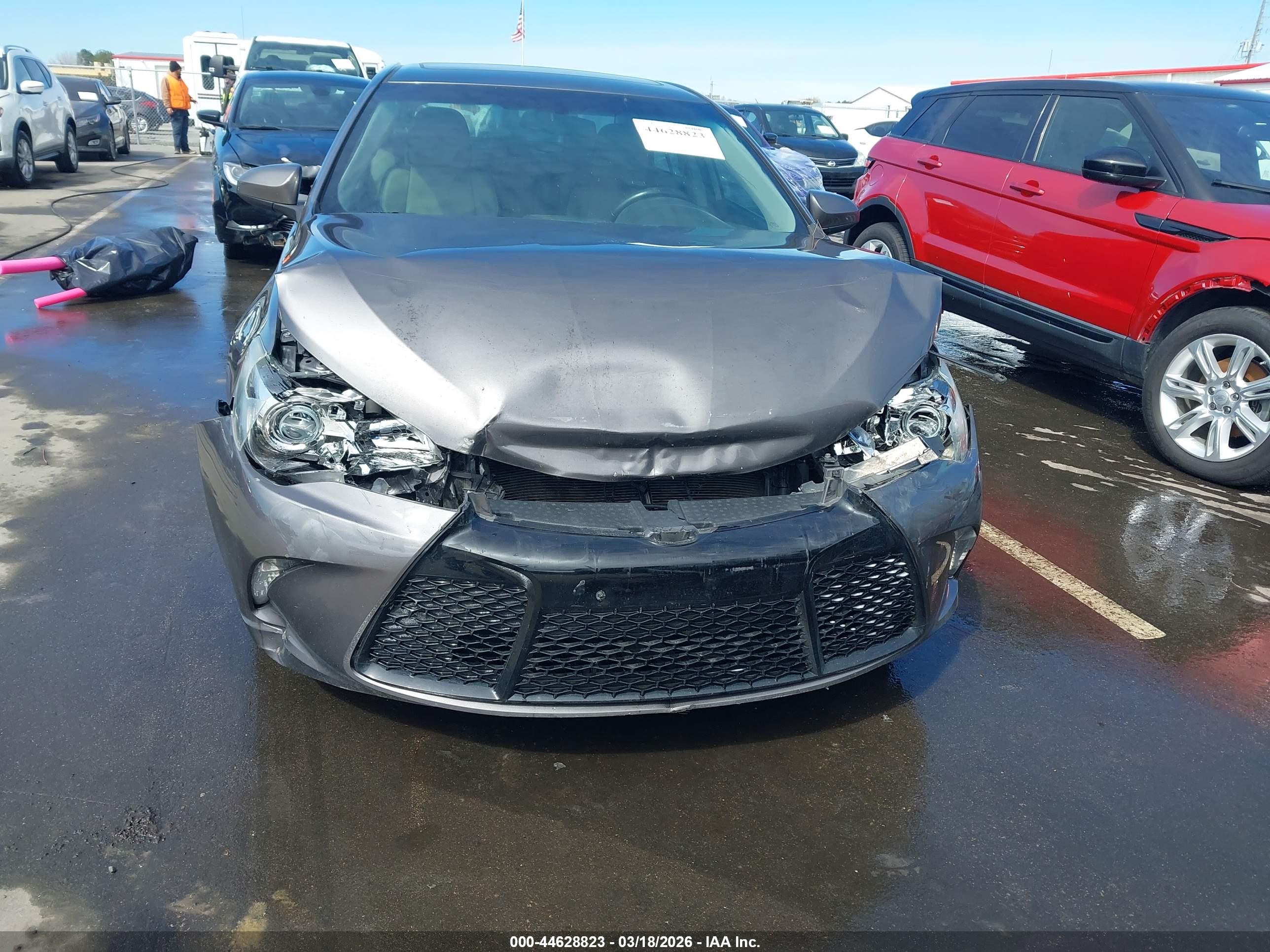 TOYOTA CAMRY image 6