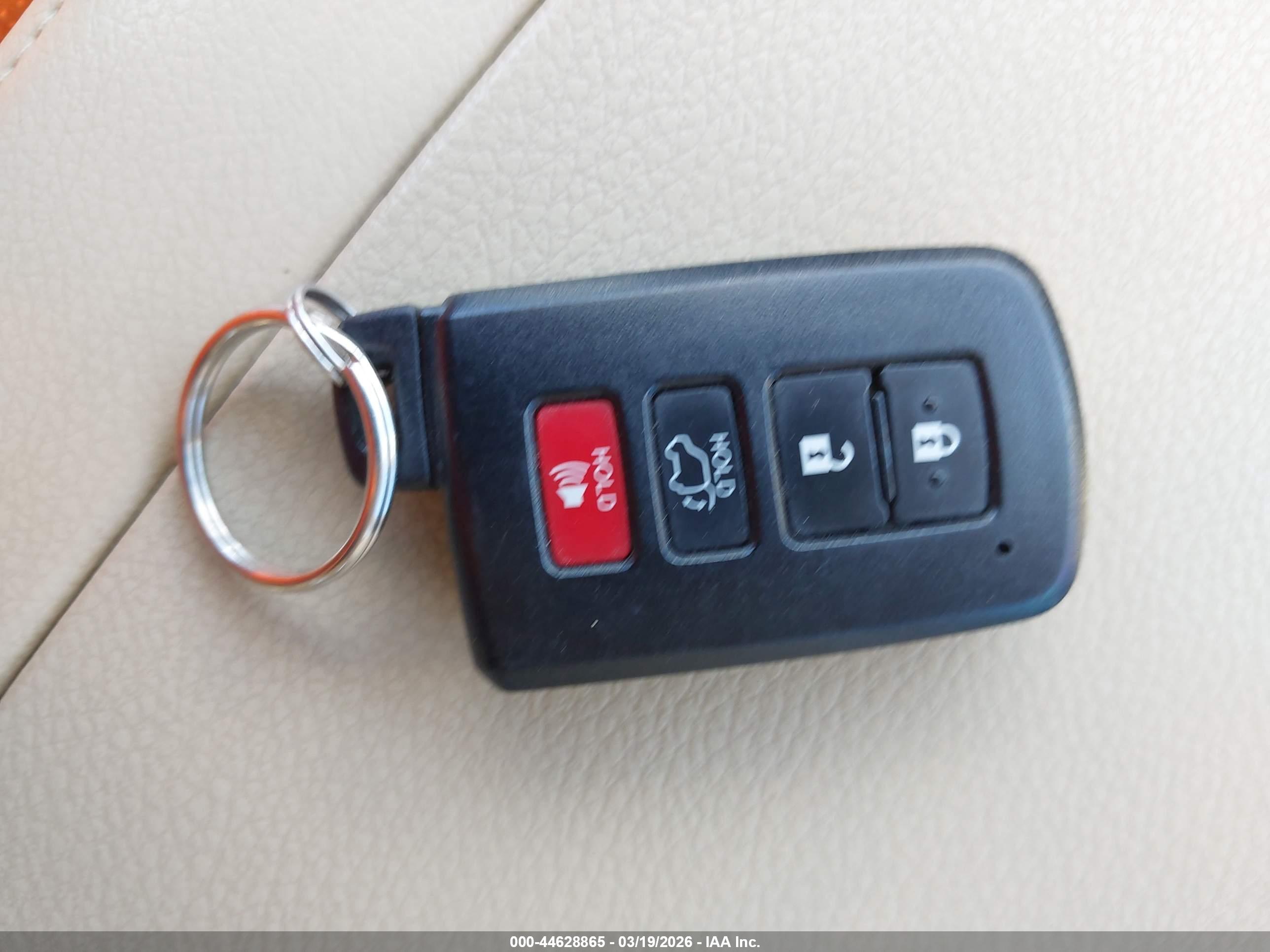 TOYOTA HIGHLANDER image 11