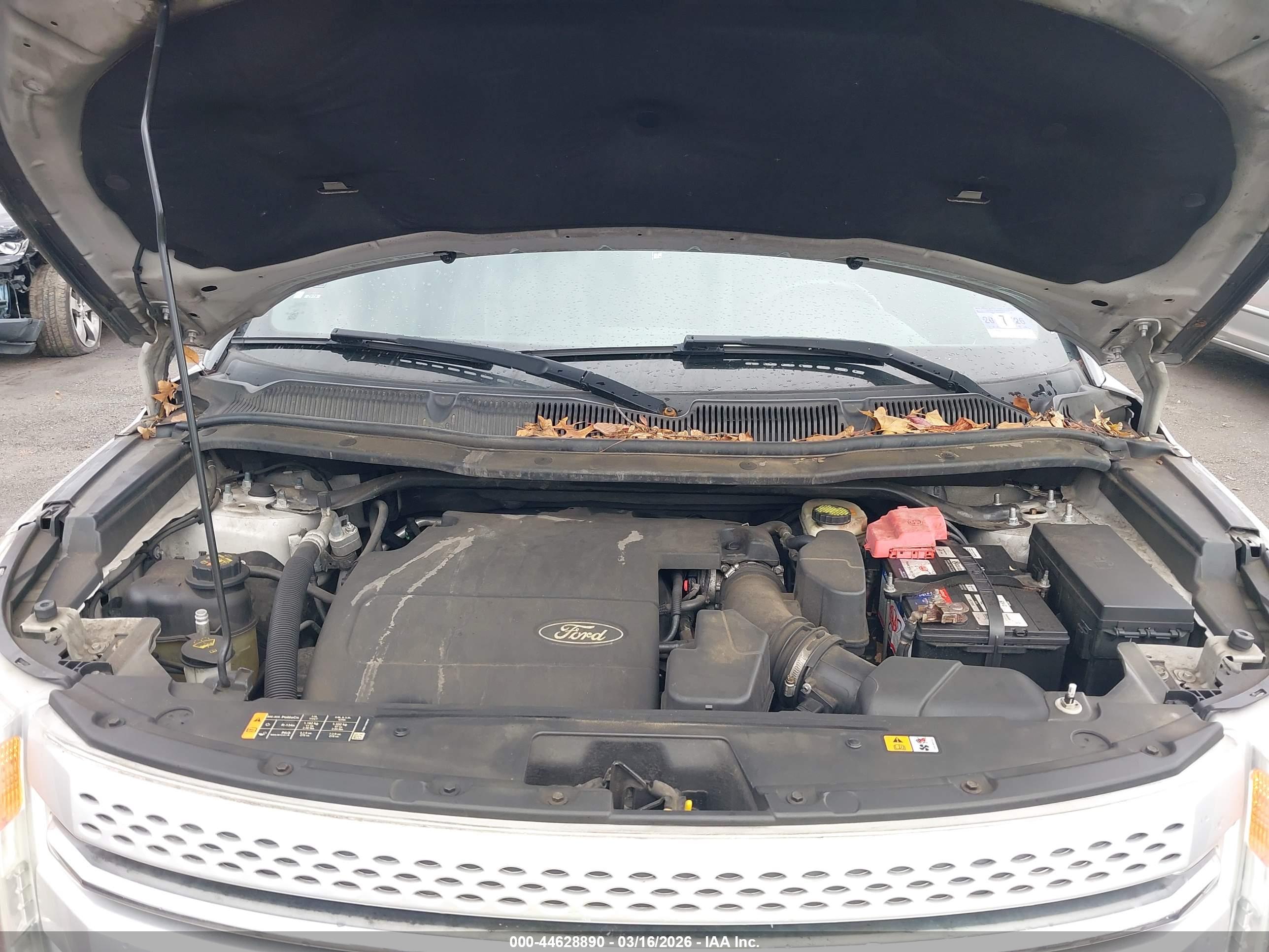 FORD EXPLORER image 10