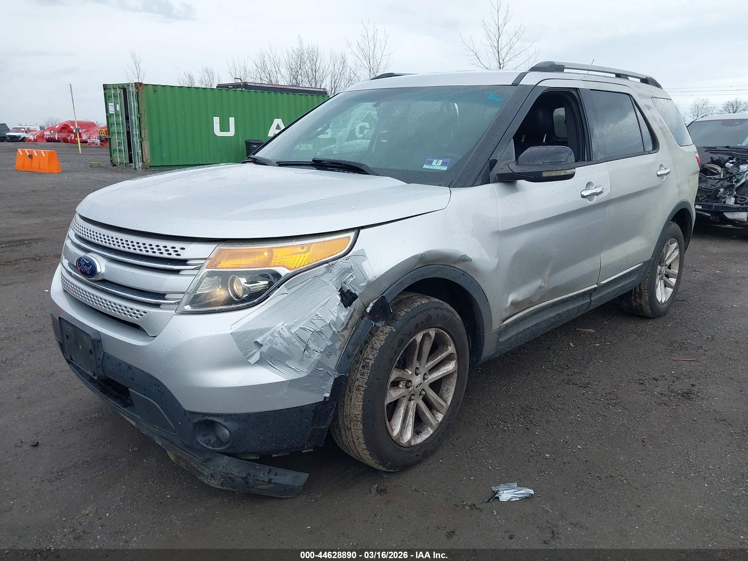 FORD EXPLORER image 2